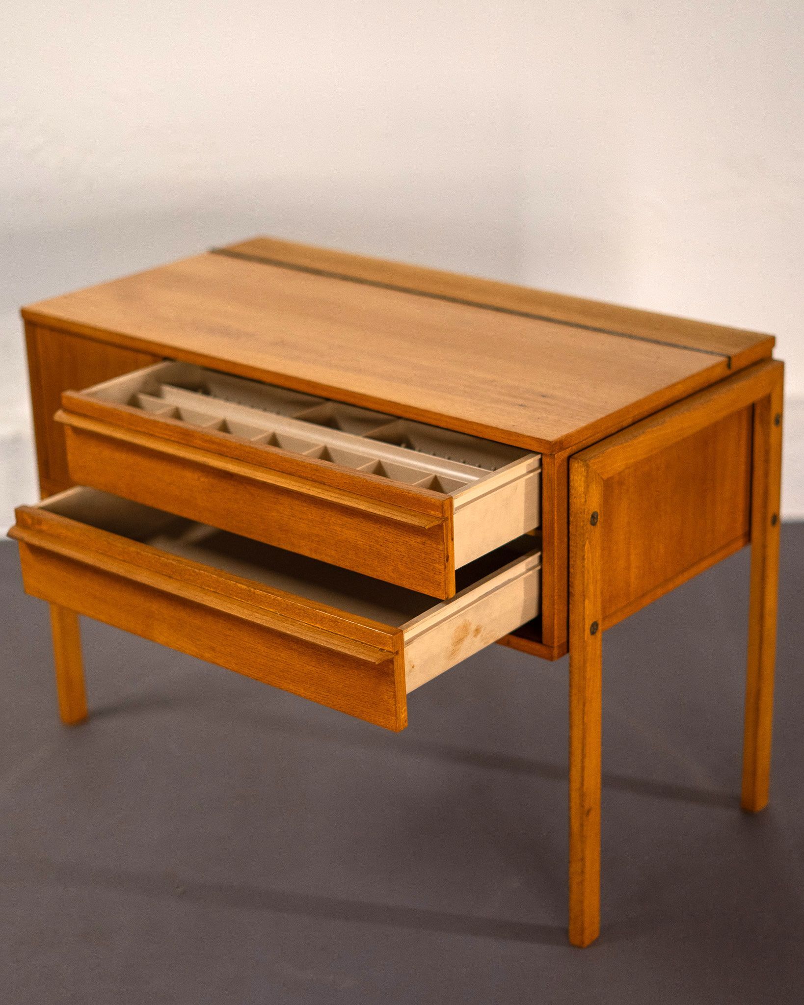 Horn Moebel sewing box long