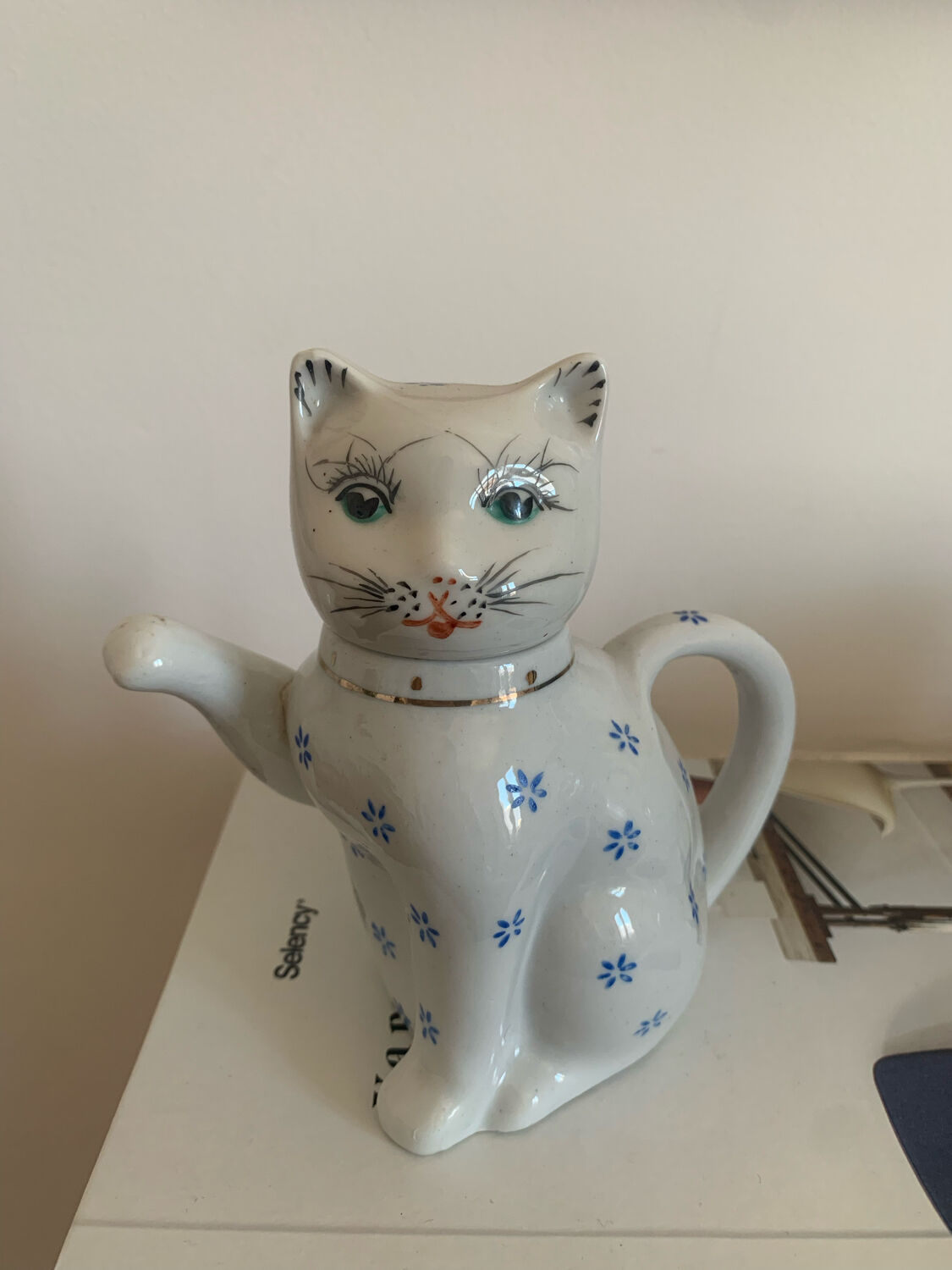 Milk jug or small tea vintage cat