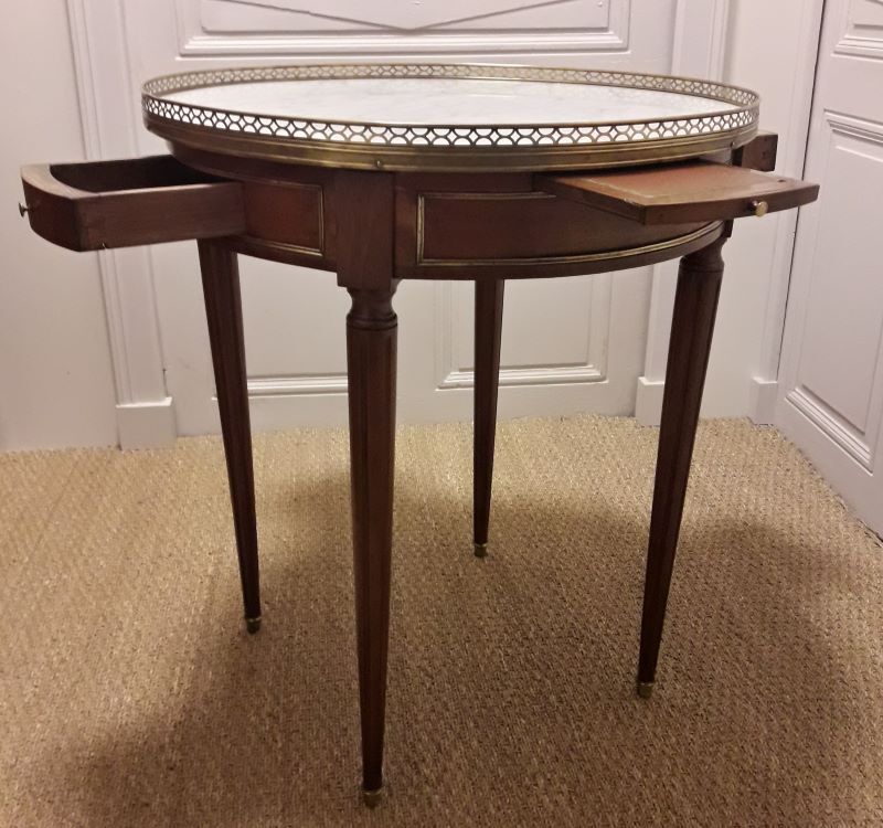 Louis XVI-style side table mahogany, marble