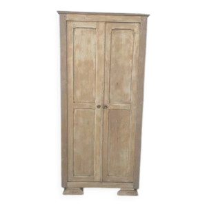Armoire parisienne
