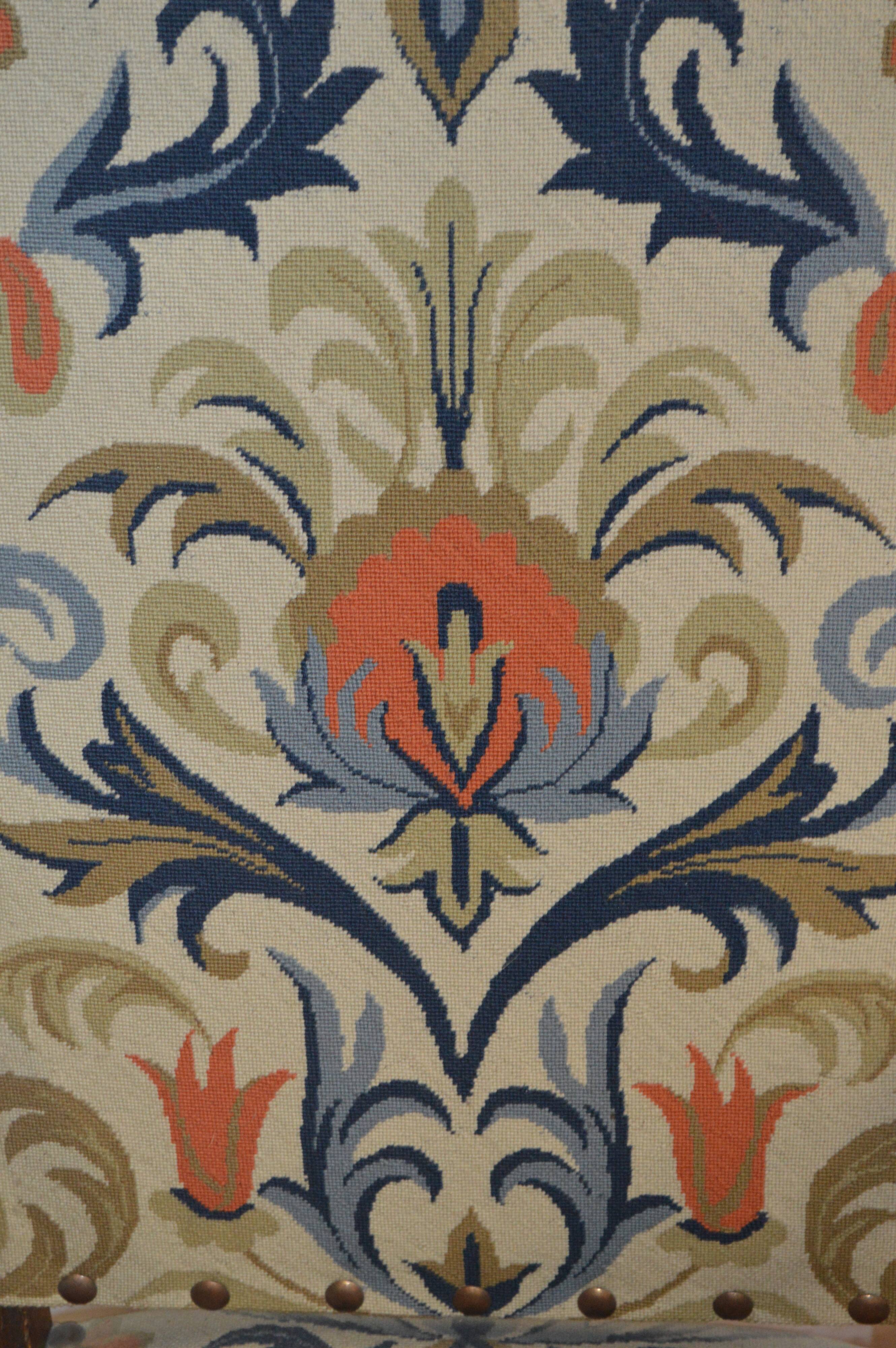 Paire de fauteuils style Louis XIV
