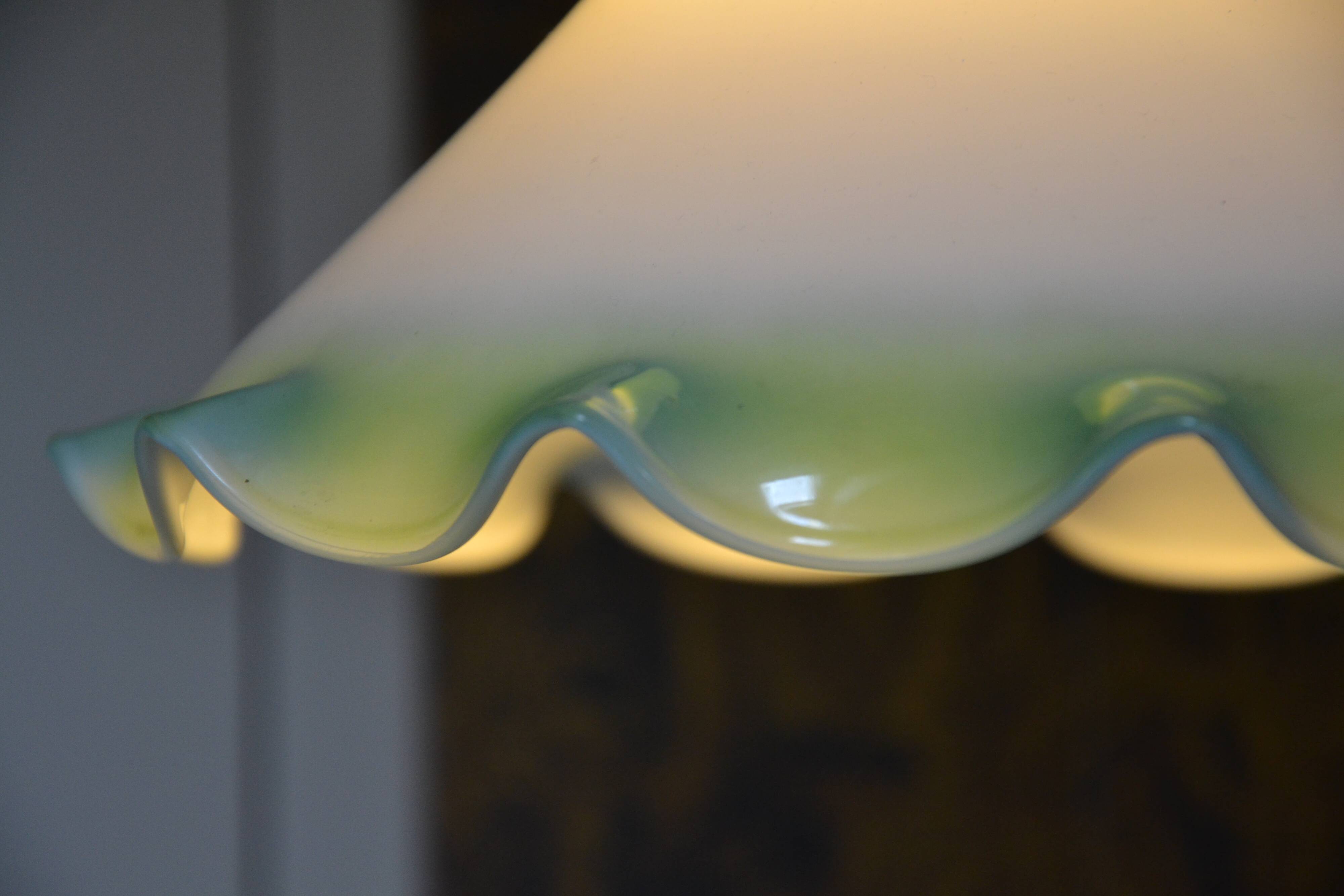 Vintage suspension in green opaline