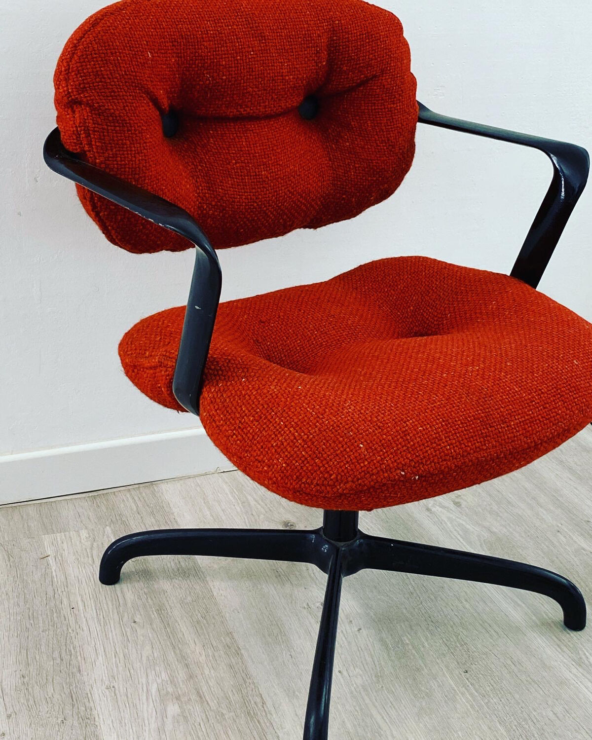 Morisson & hannah office chair for knoll