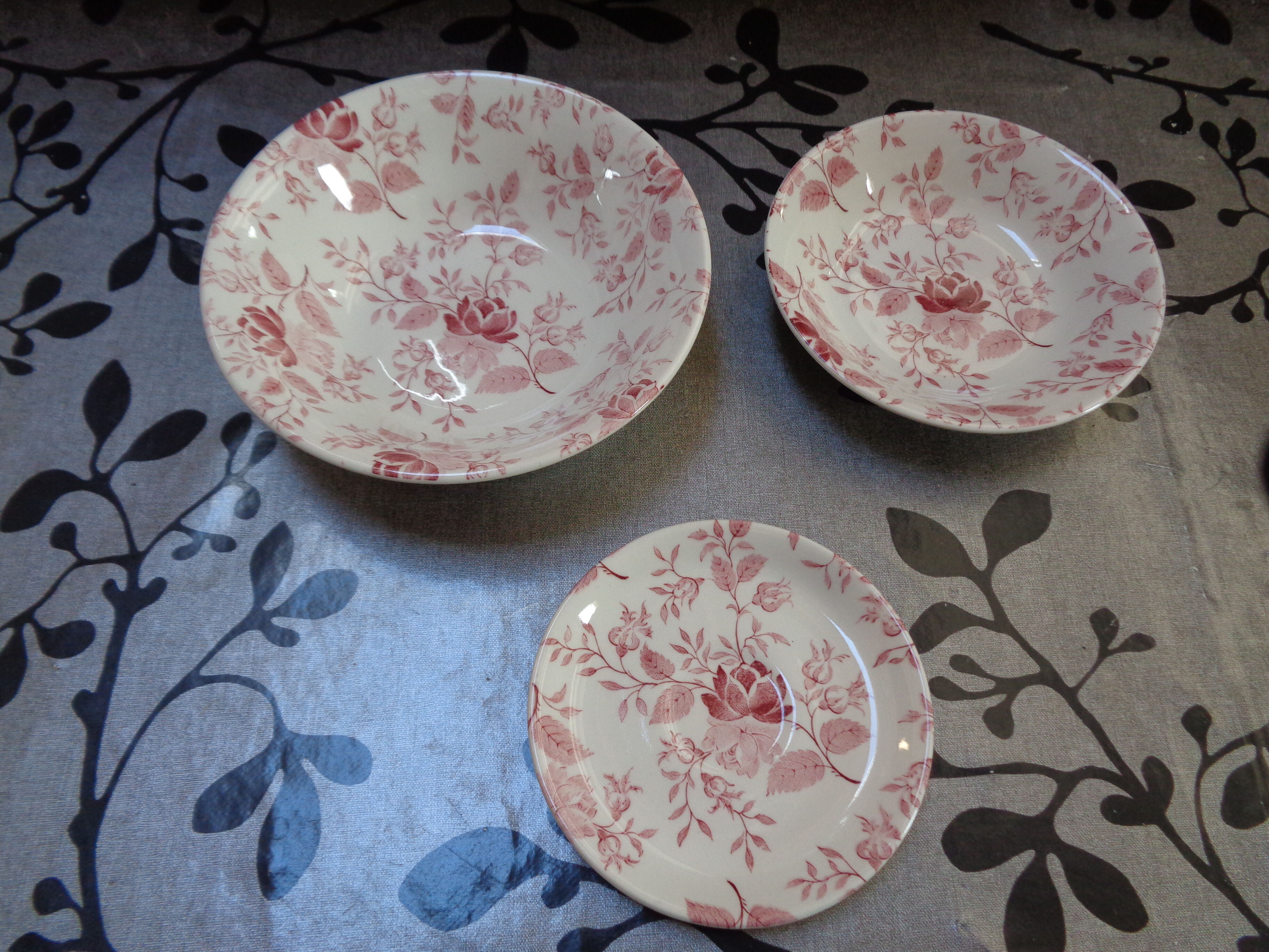 Raviers et assiette England Ironstone Made in England