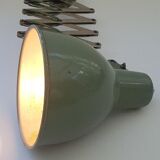 Workshop accordion applicator