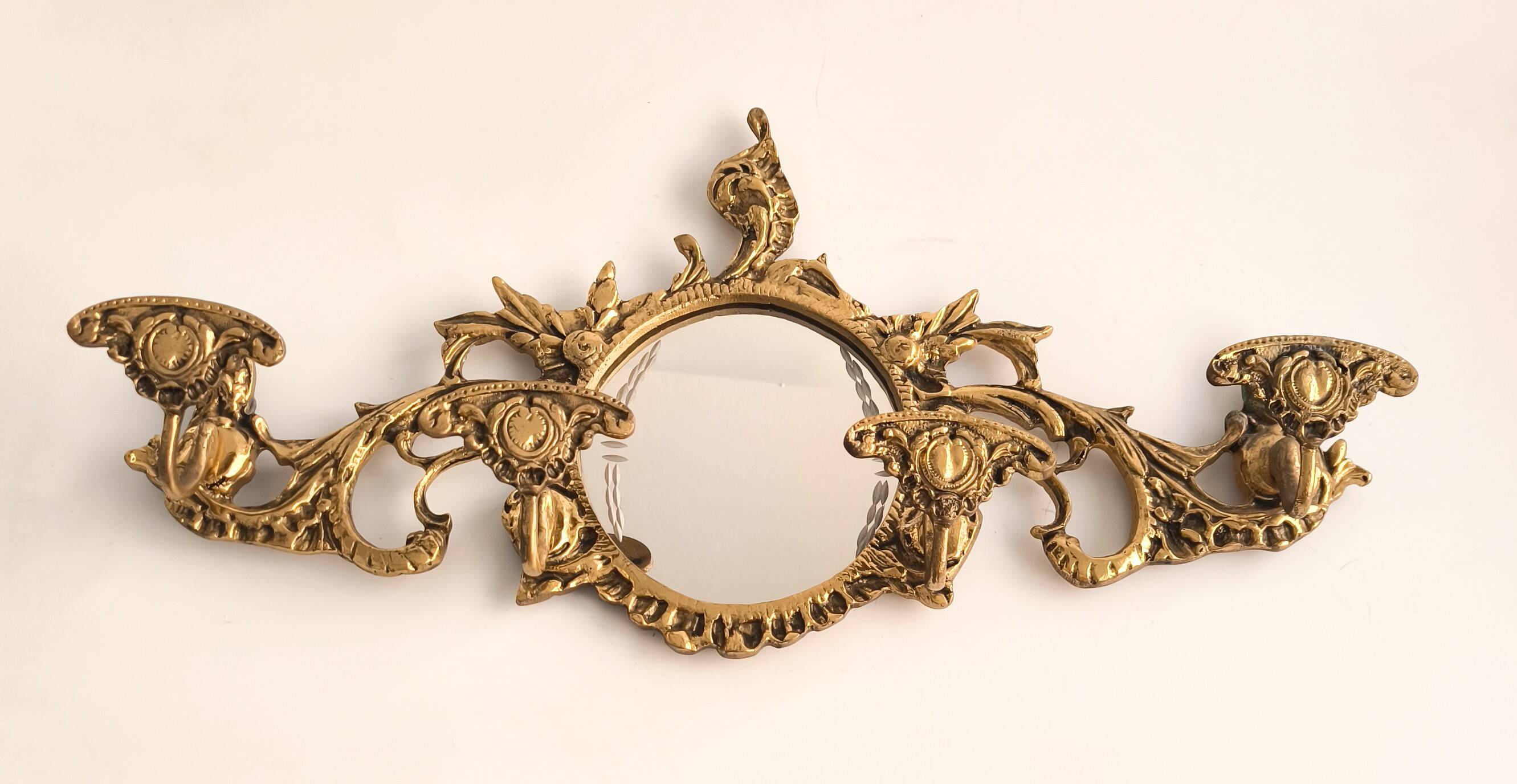 Porte-manteau espagnol en bronze des années 40