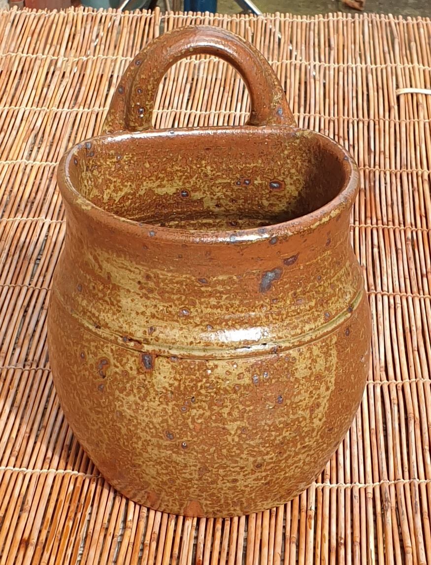 Stoneware utensil pot