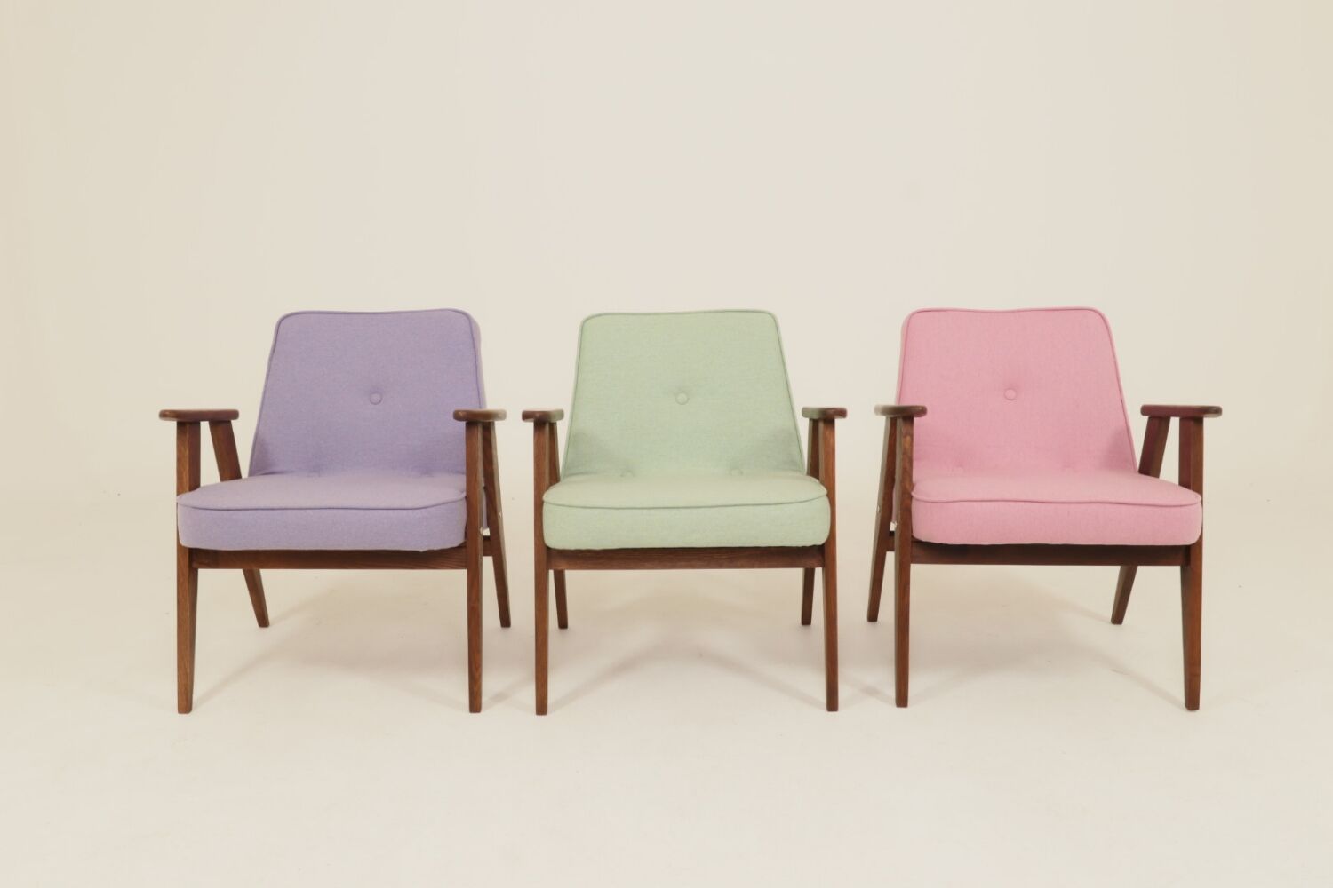 Mid-century modern armchair, oak wood, natural wool.