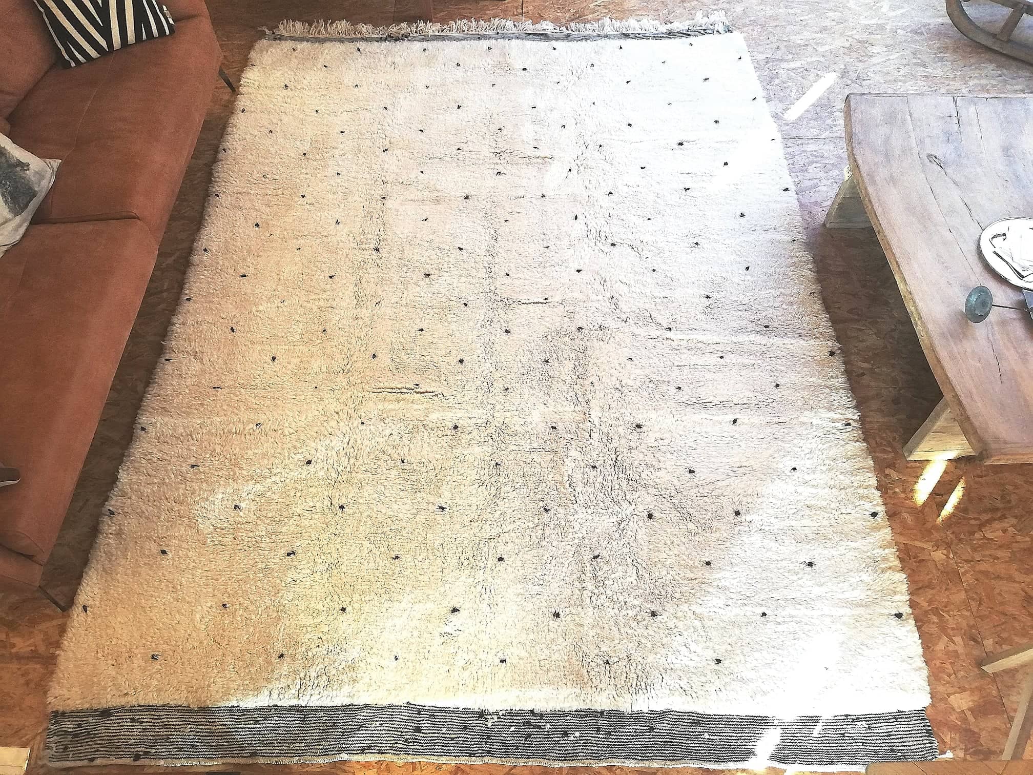 Mrirt rug, 100% virgin wool, 320x240cm