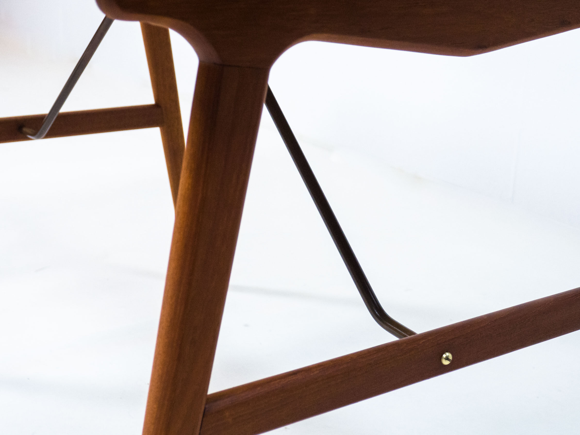 ‘model 56’ free standing teak desk by Arne Wahl Iversen for Vinde Møbelfabrik