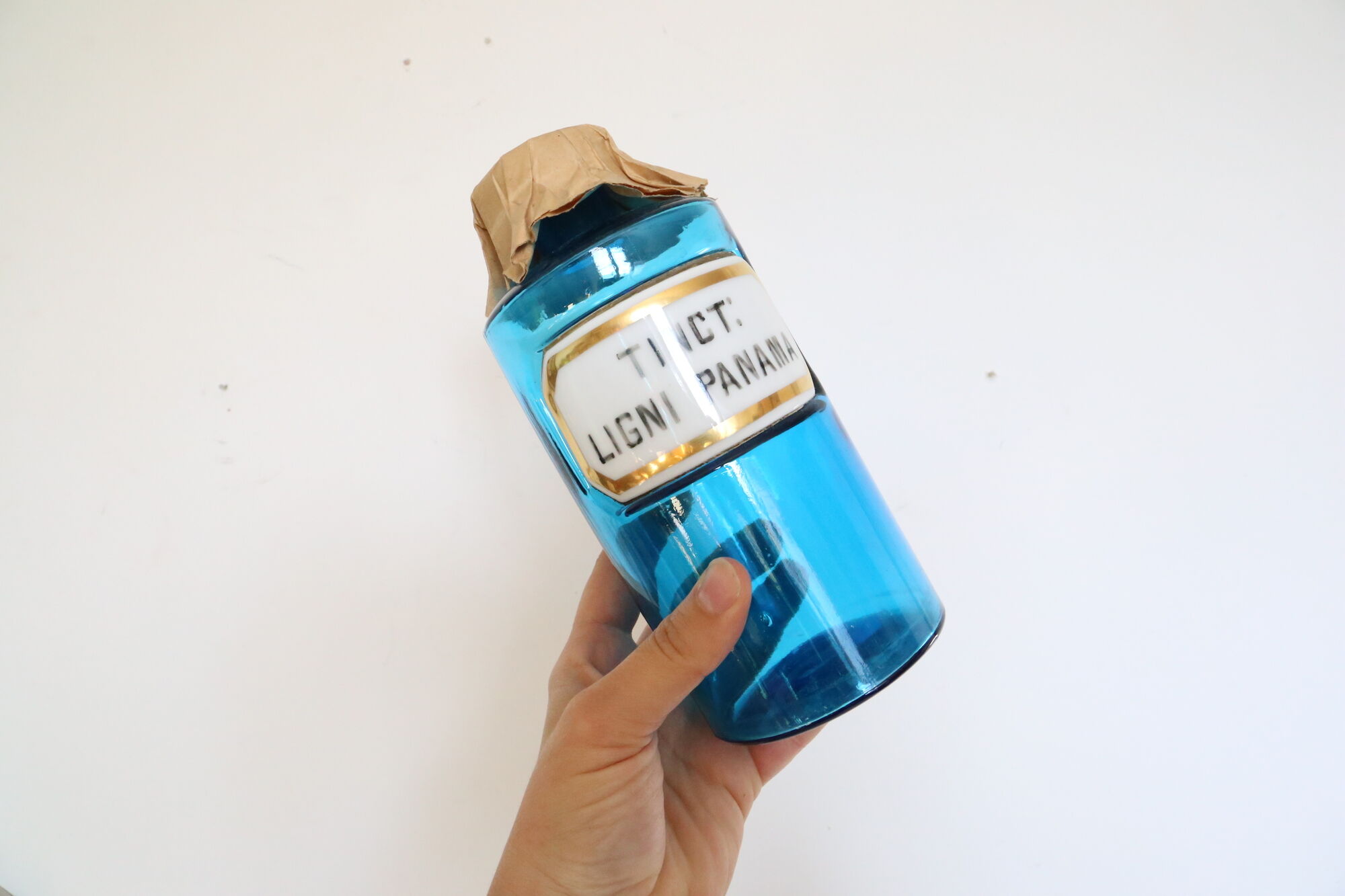 Fine pharmacy bottle XIxth, rare, blue glass and porcelain label, antique, vintage