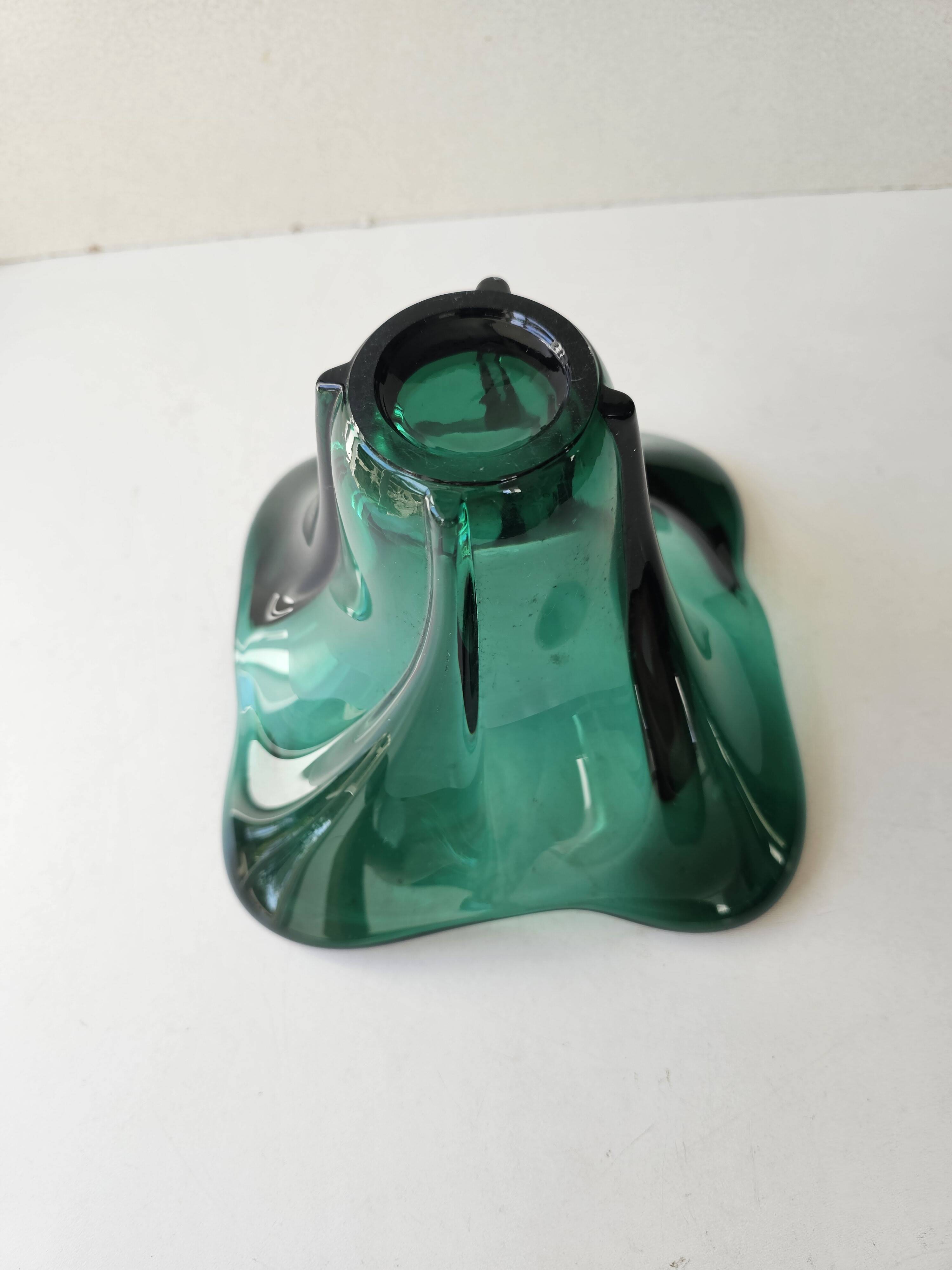 Vase en verre couleur verte vintage