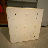 Enamelled cabinet pharmacy