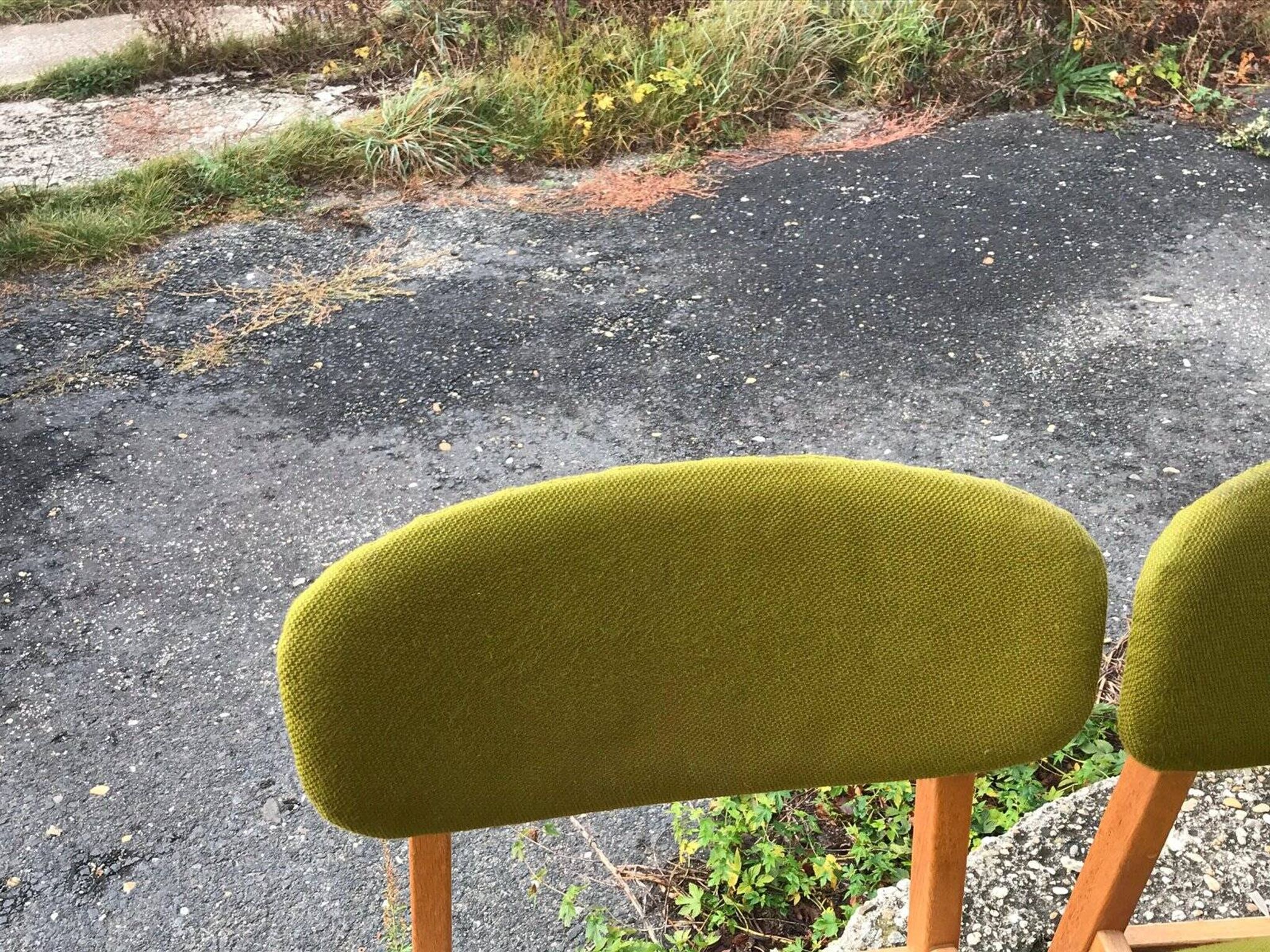 Set of 4 multicoloured wooden office chairs from the 1960s, Mid-Century style, with upholstered seats.