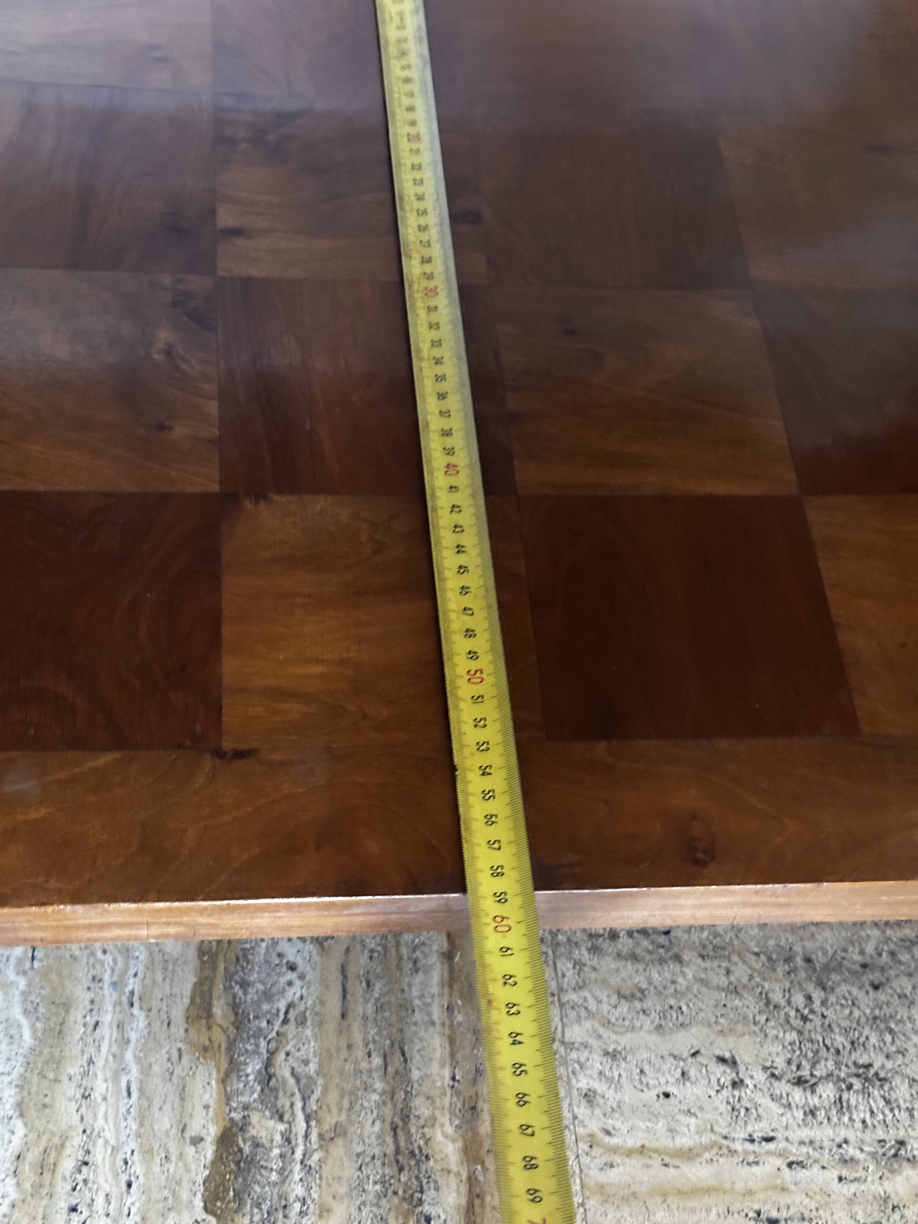 1930s Art Deco side table in marquetry walnut
