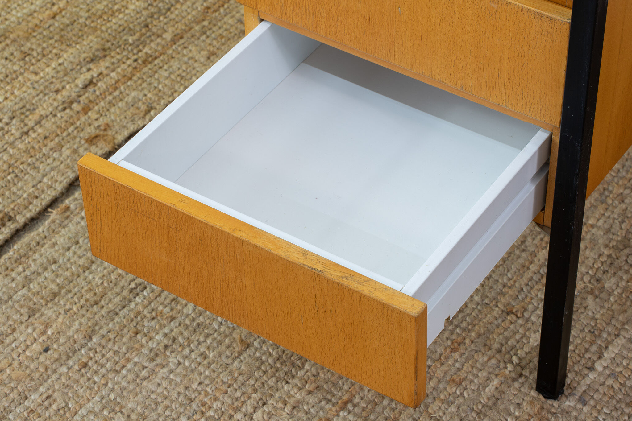Bureau scandinave vintage – 120.5 cm