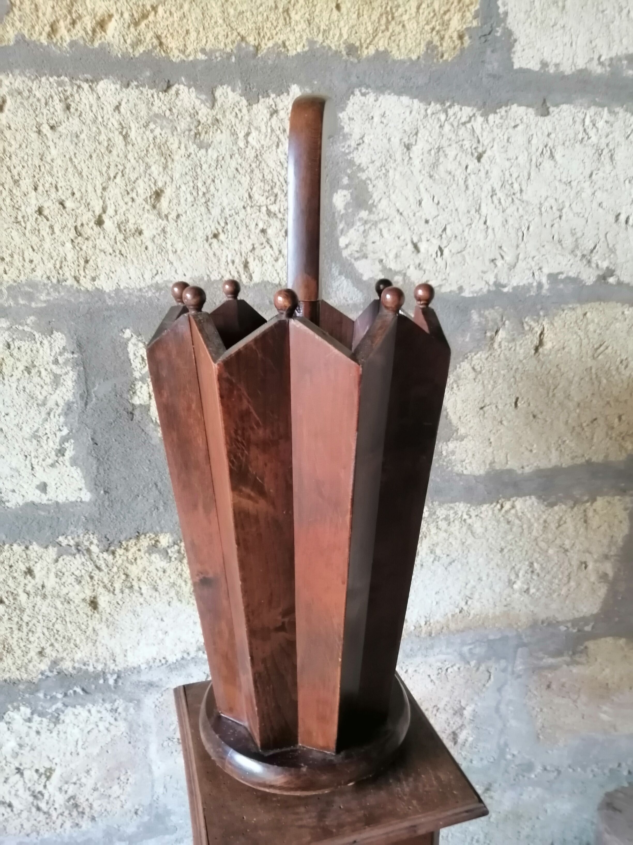 Paraphuie door in old wood