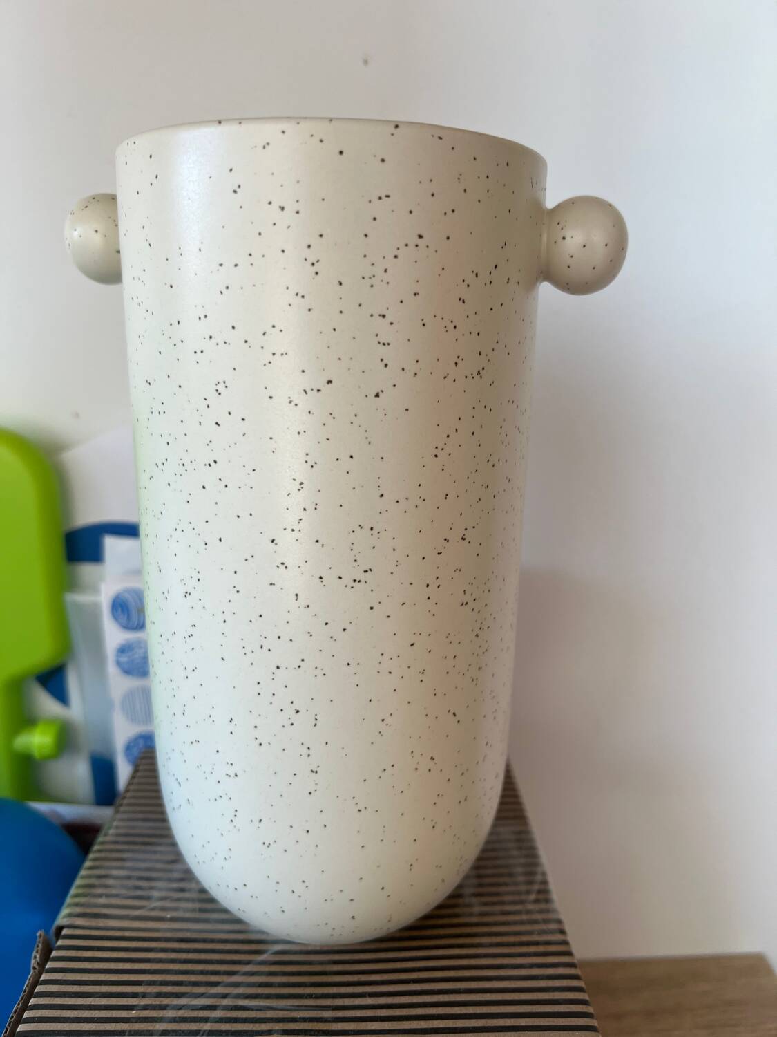 Empty pocket vase vintage contemporary design pot