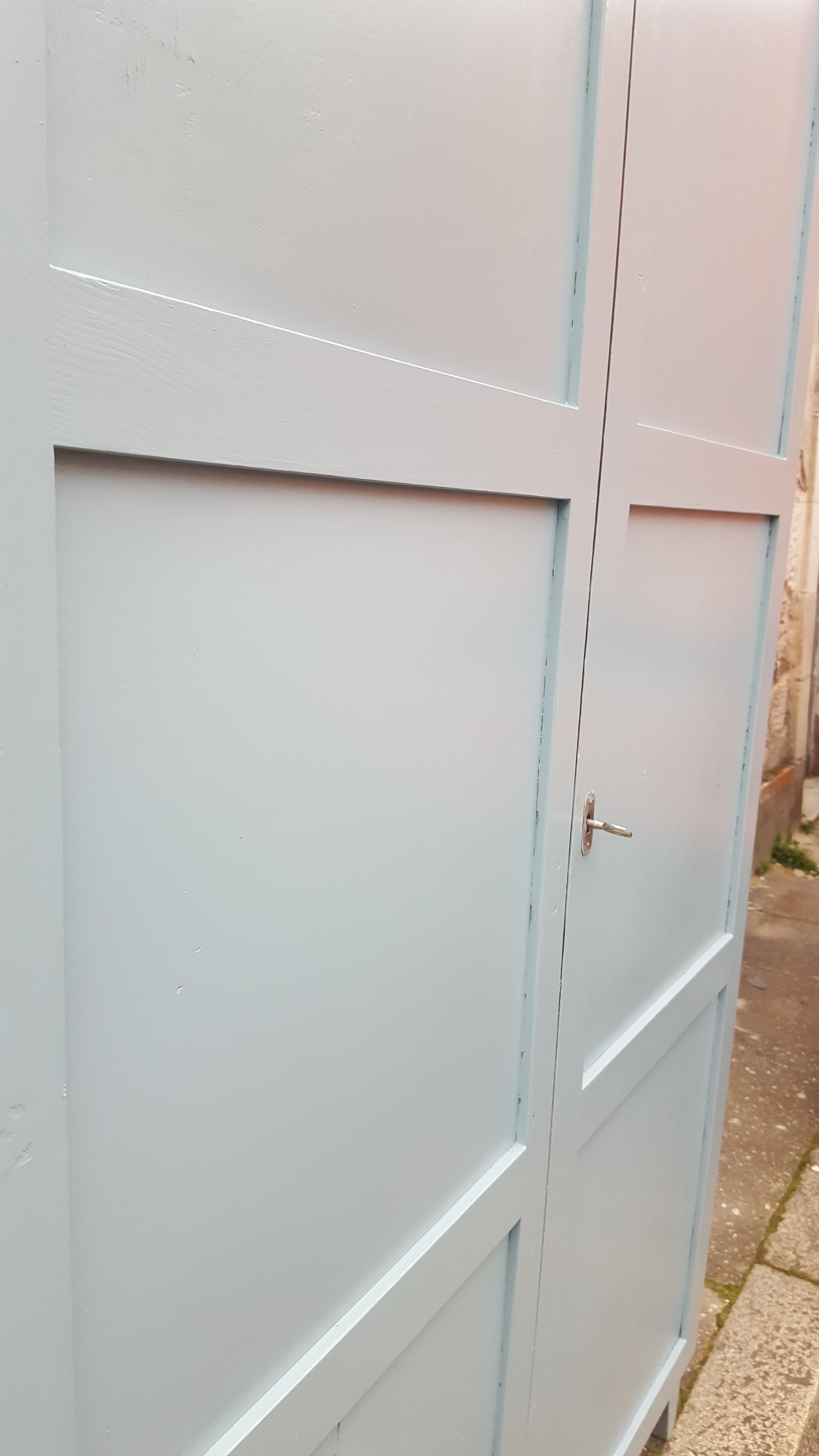 Cabinet typical of paris blue grey