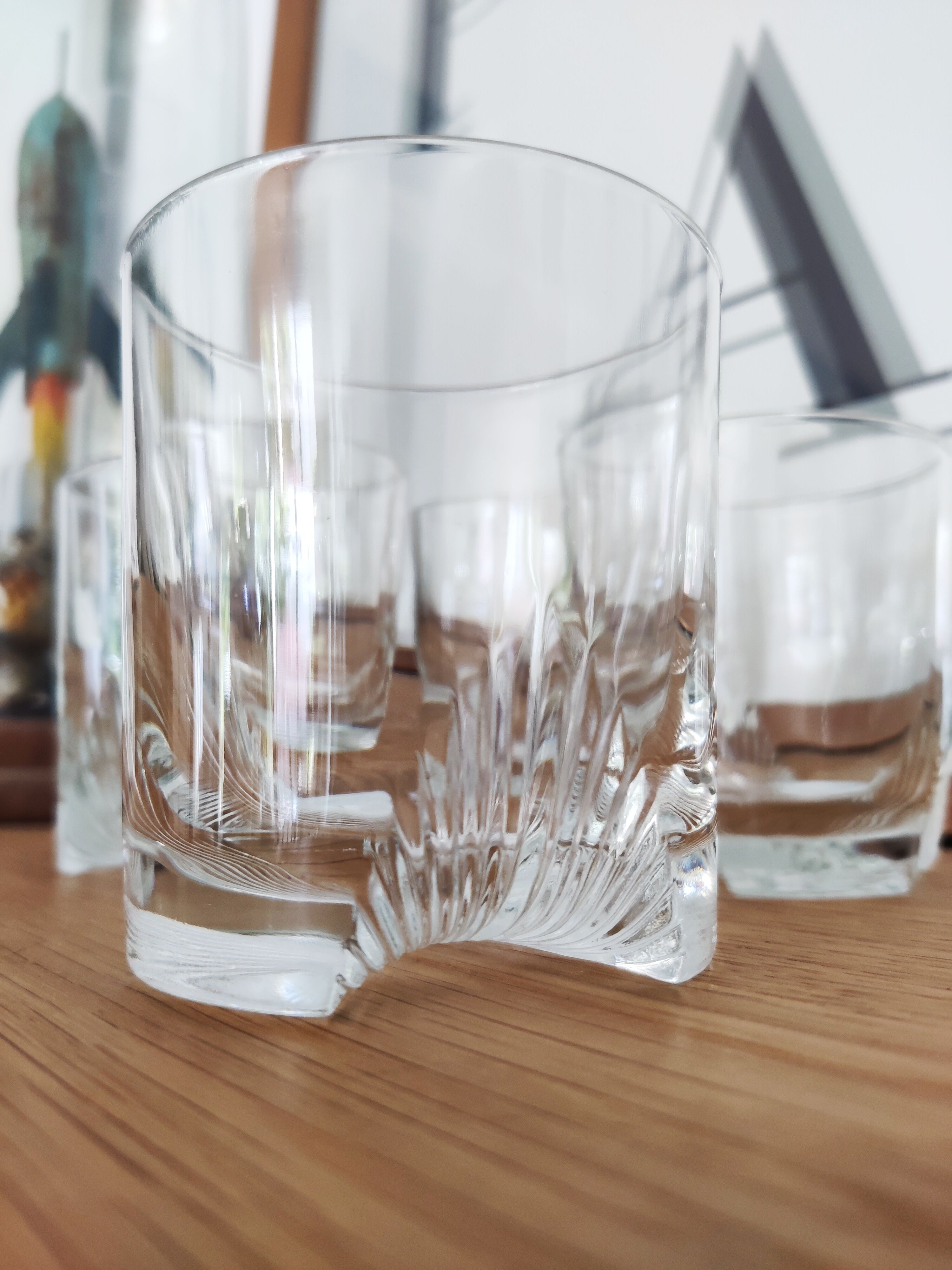 4 whiskey glasses