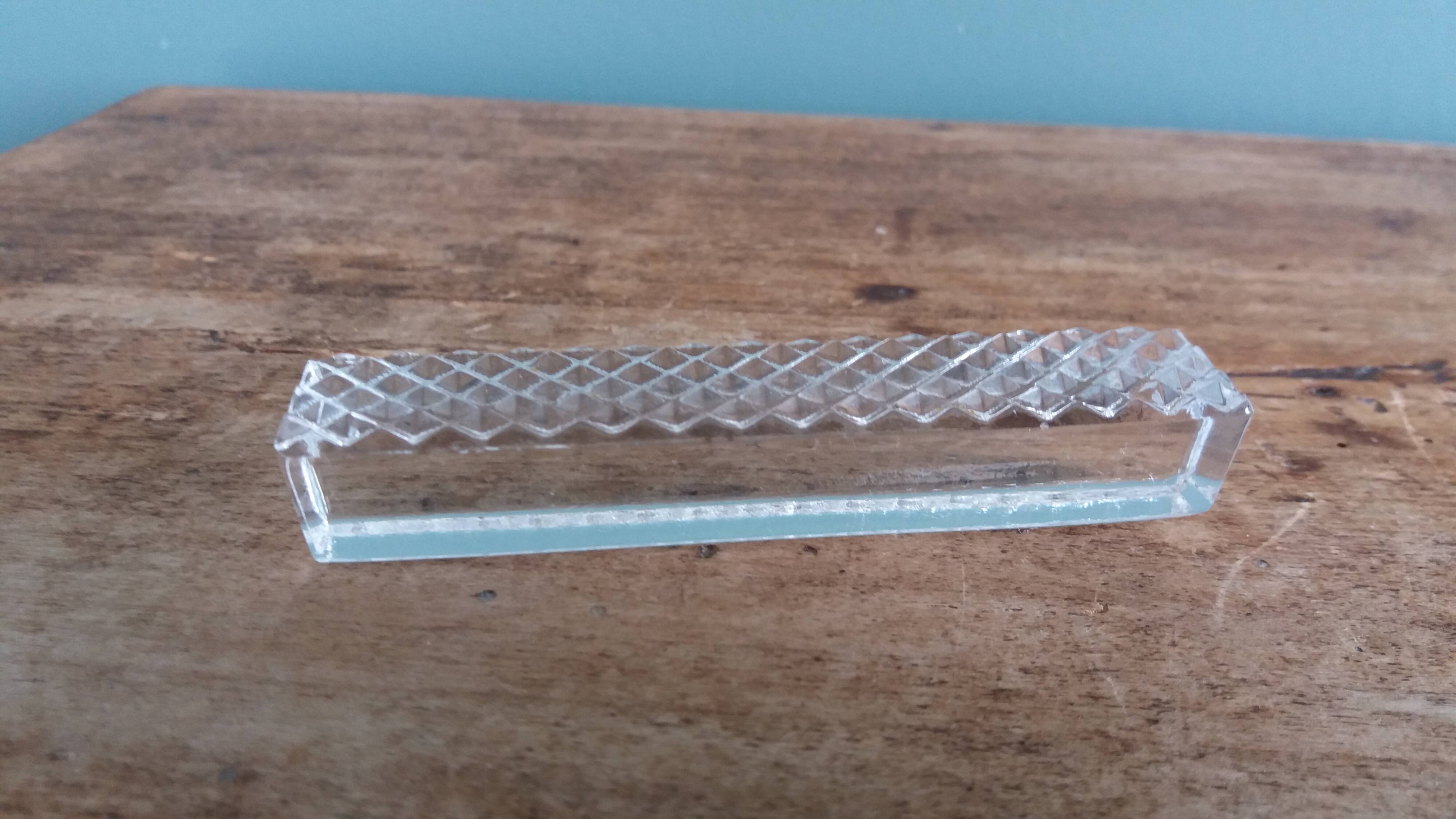 12 crystal knife rests in their box, Hungary, diamond point