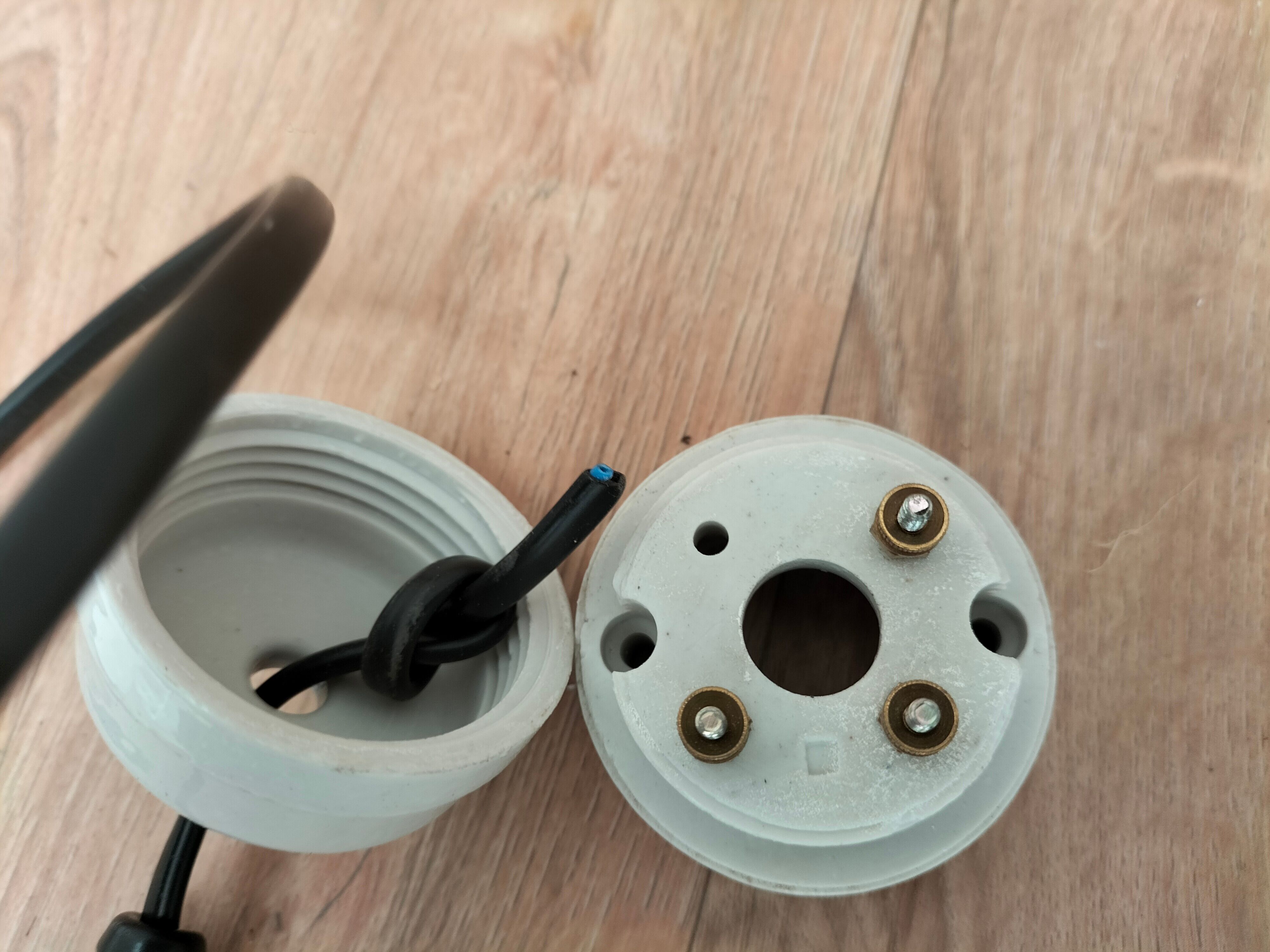 Series of 3 industrial suspensions