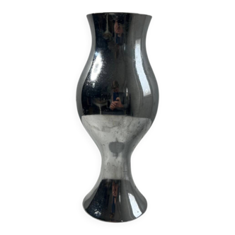 Metal vase