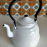 Enamelled kettle