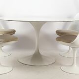 Tulip dining set by Eero Saarinen for Knoll, 1960