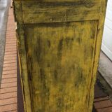 Buffet weathered yellow
