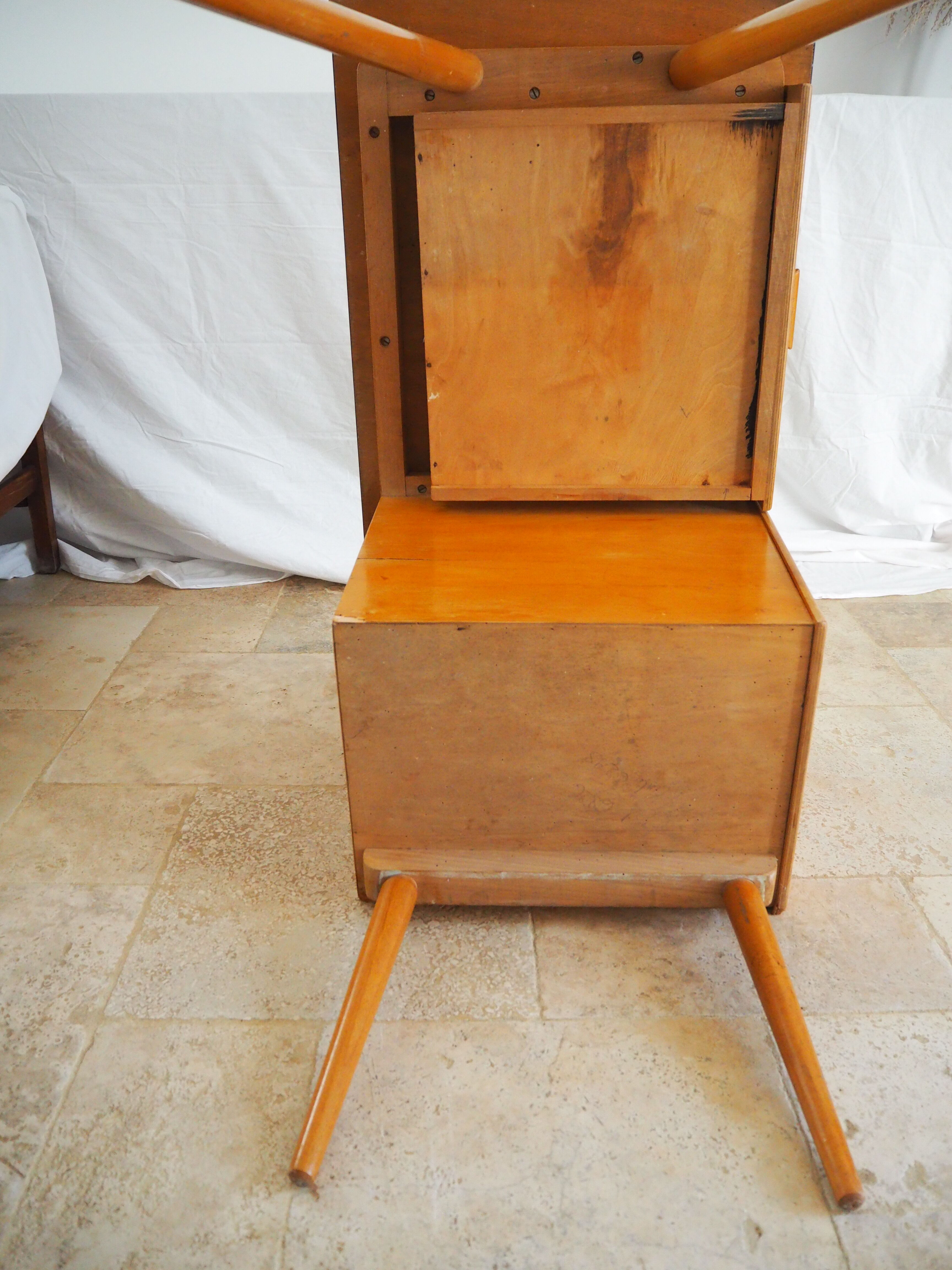 Bureau en bois plateau formica des années 60