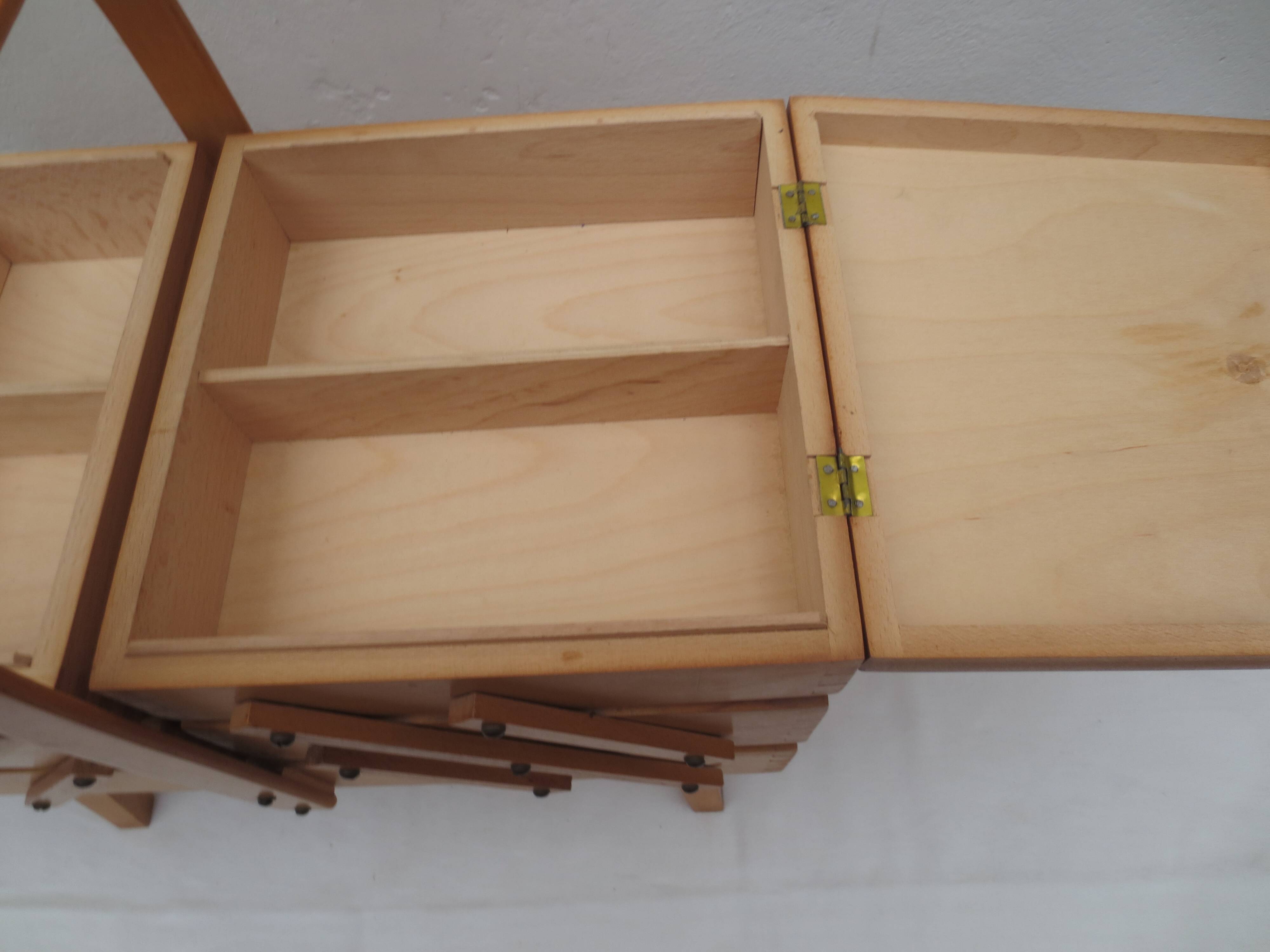 Nice-sized worker, in light varnished wood