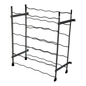 Metal bottle rack