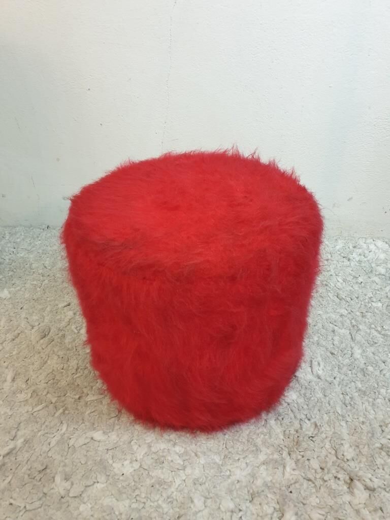 Pouf moumoute vintage red