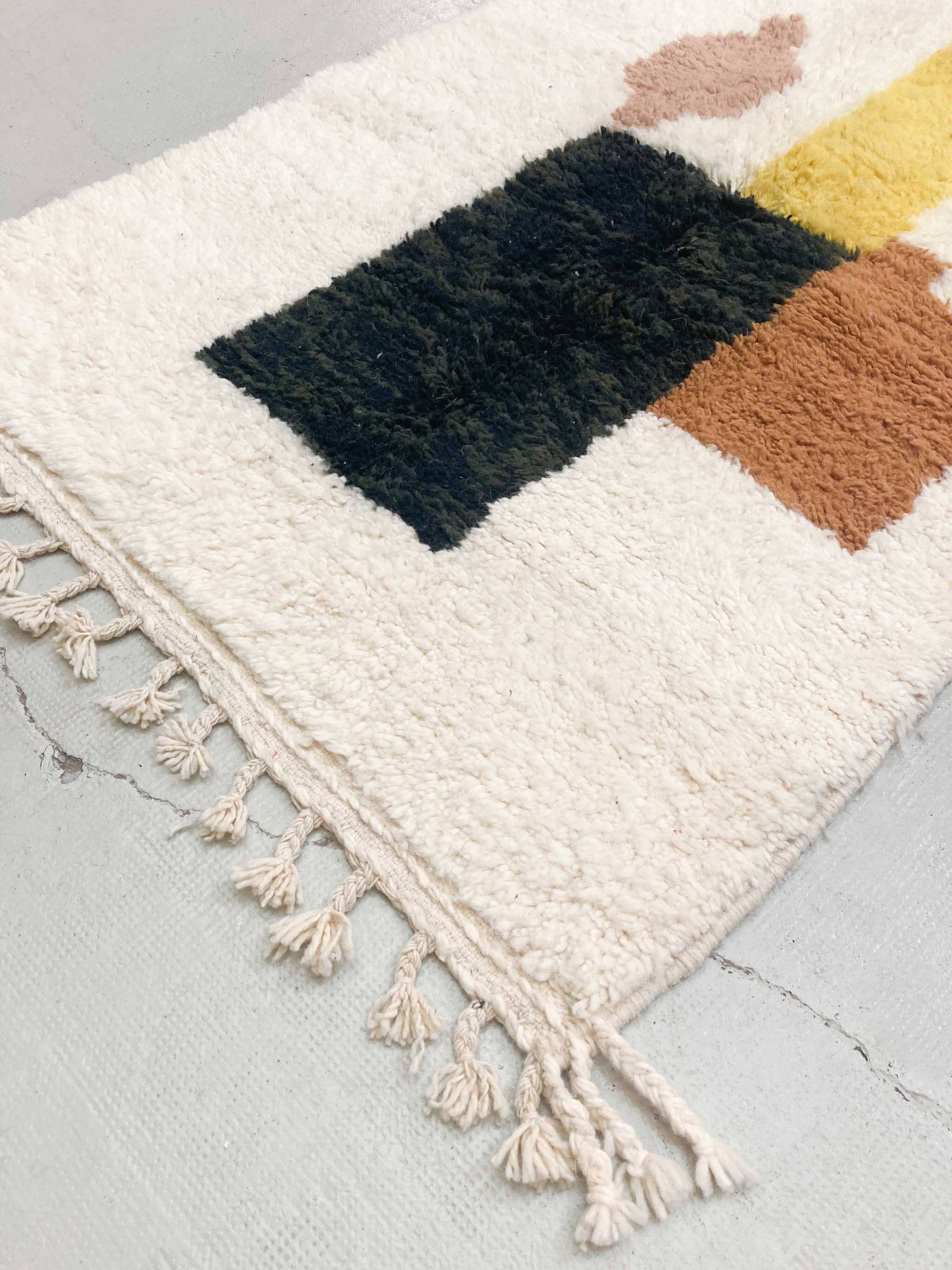 Moroccan Berber Beni Ouarain rug with colorful patterns 1.56x1.06m