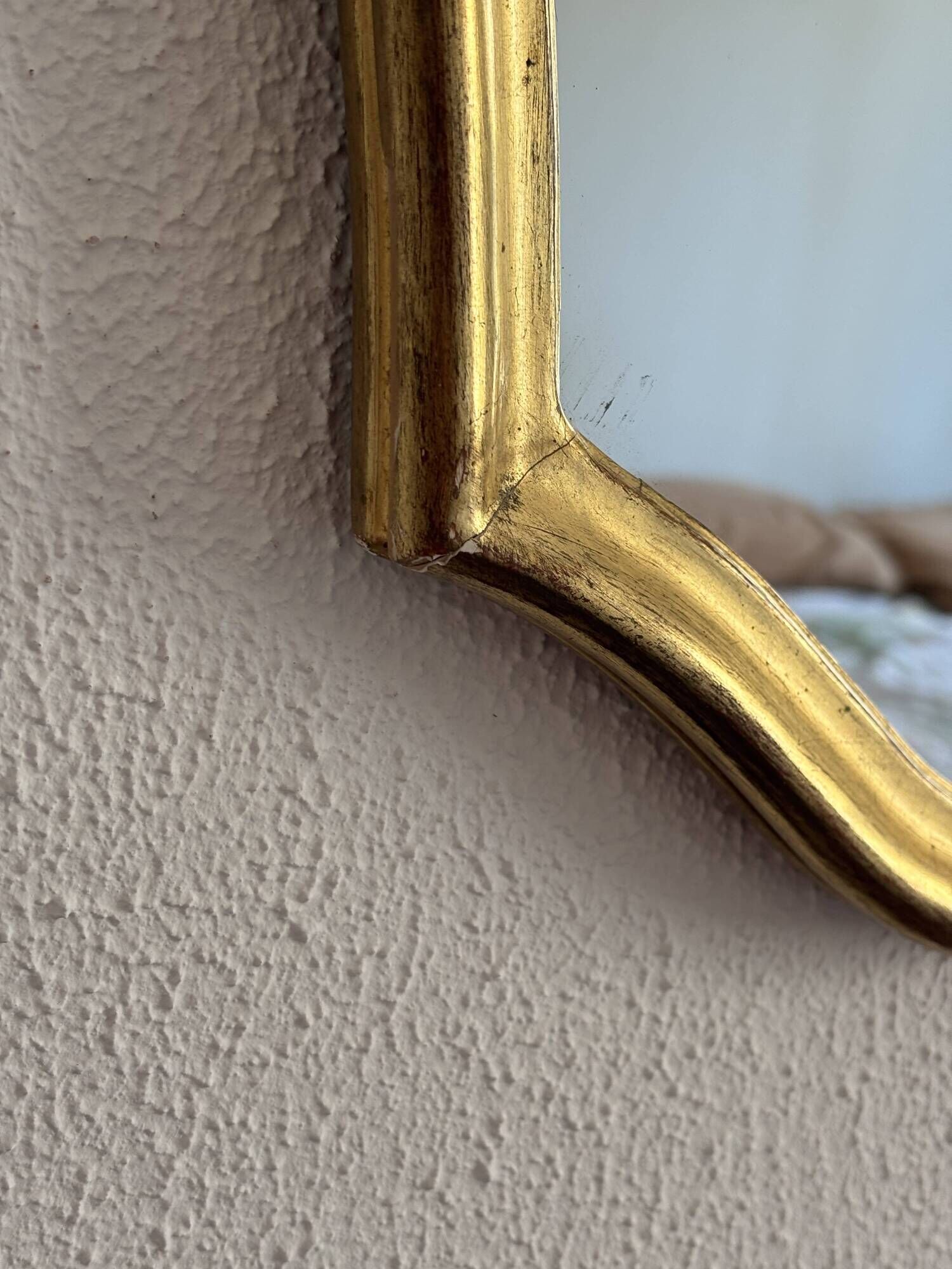 Vintage mirror 1960s Belgian rocaille style gilded wood - 61 x 49 cm