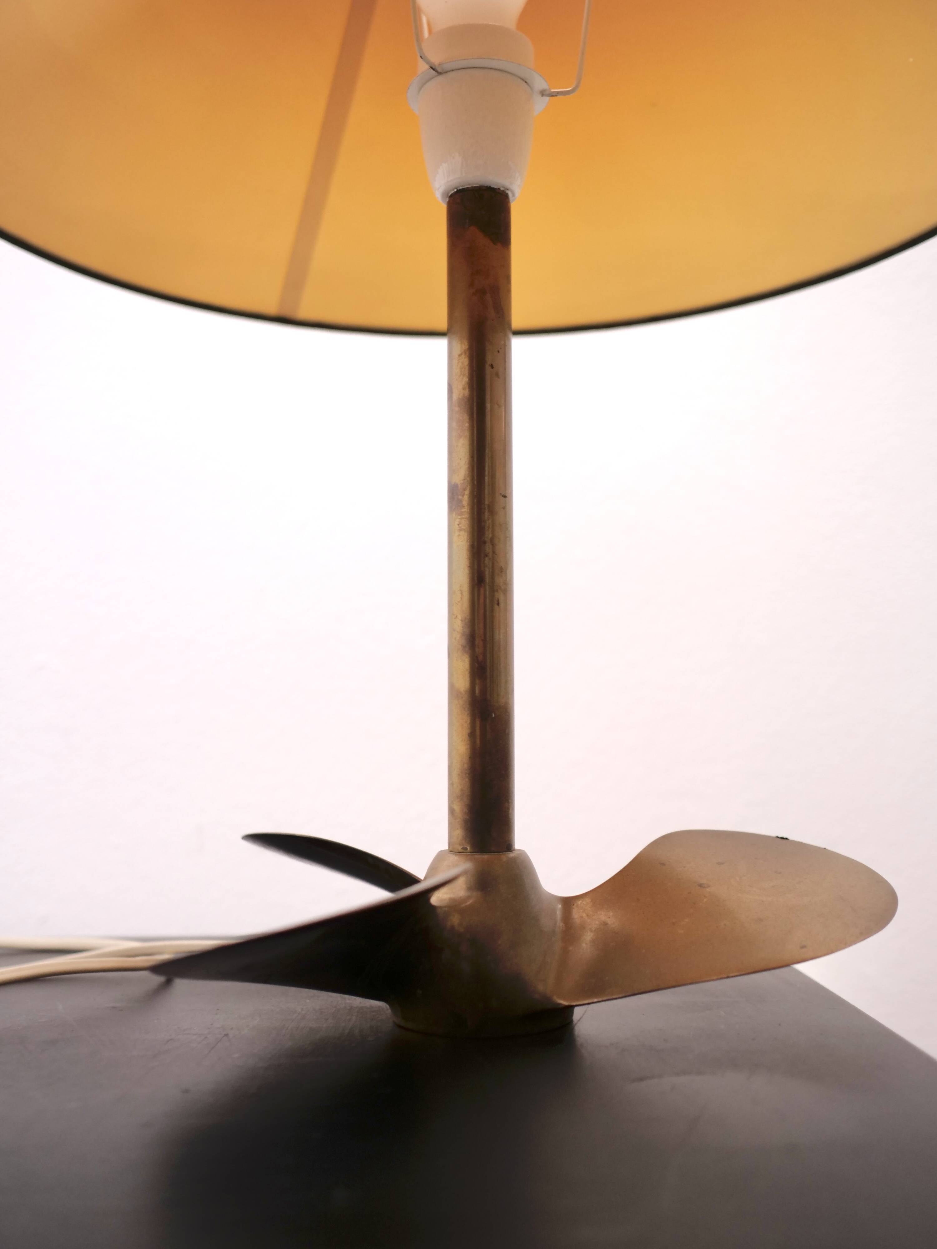 Solid brass helix lamp