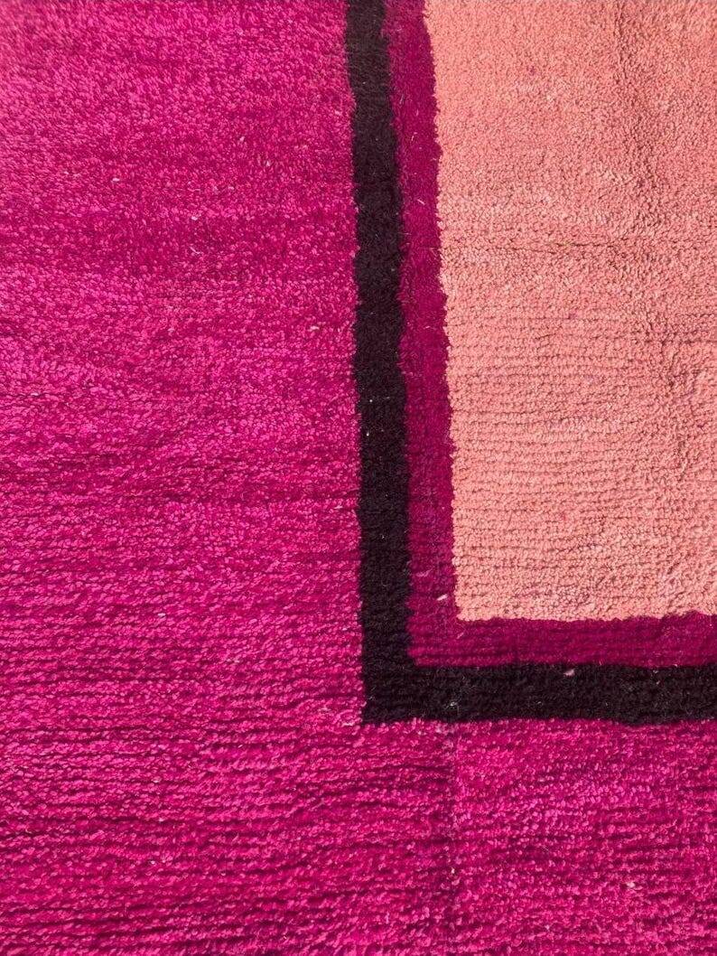 Handmade Moroccan Boujaad rug in pink, 150/250cm.