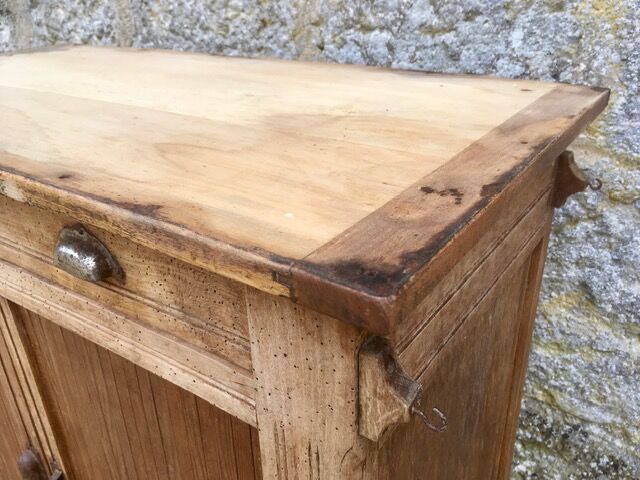 Old parisian buffet sliding doors