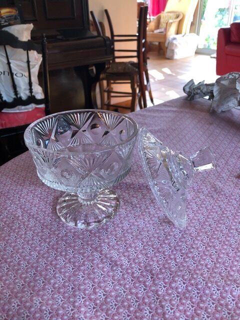Engraved glass candy box