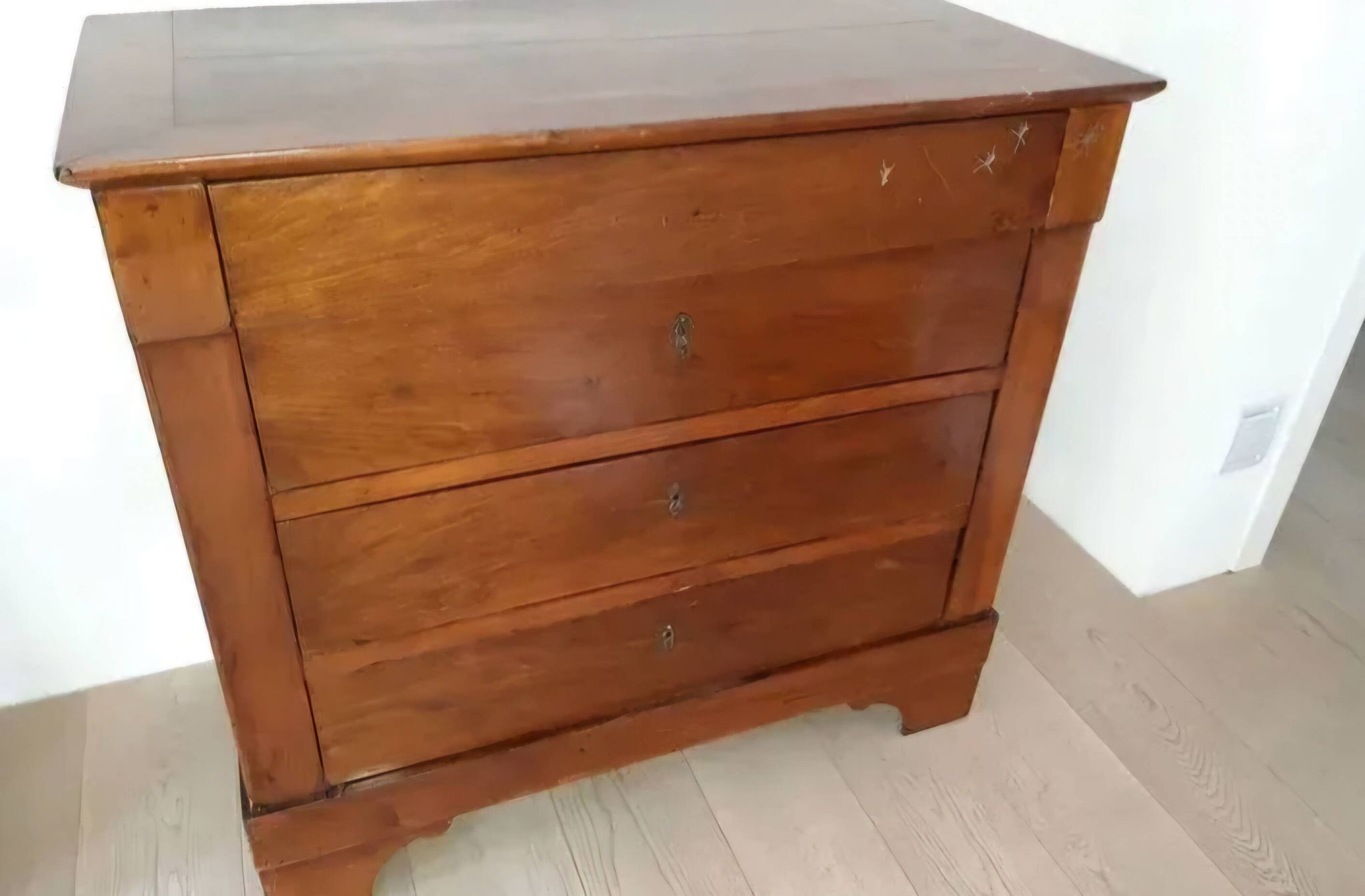 Solid walnut chest of drawers
