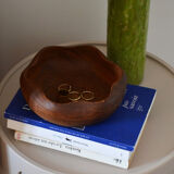 Wooden pocket tray with wavy edges