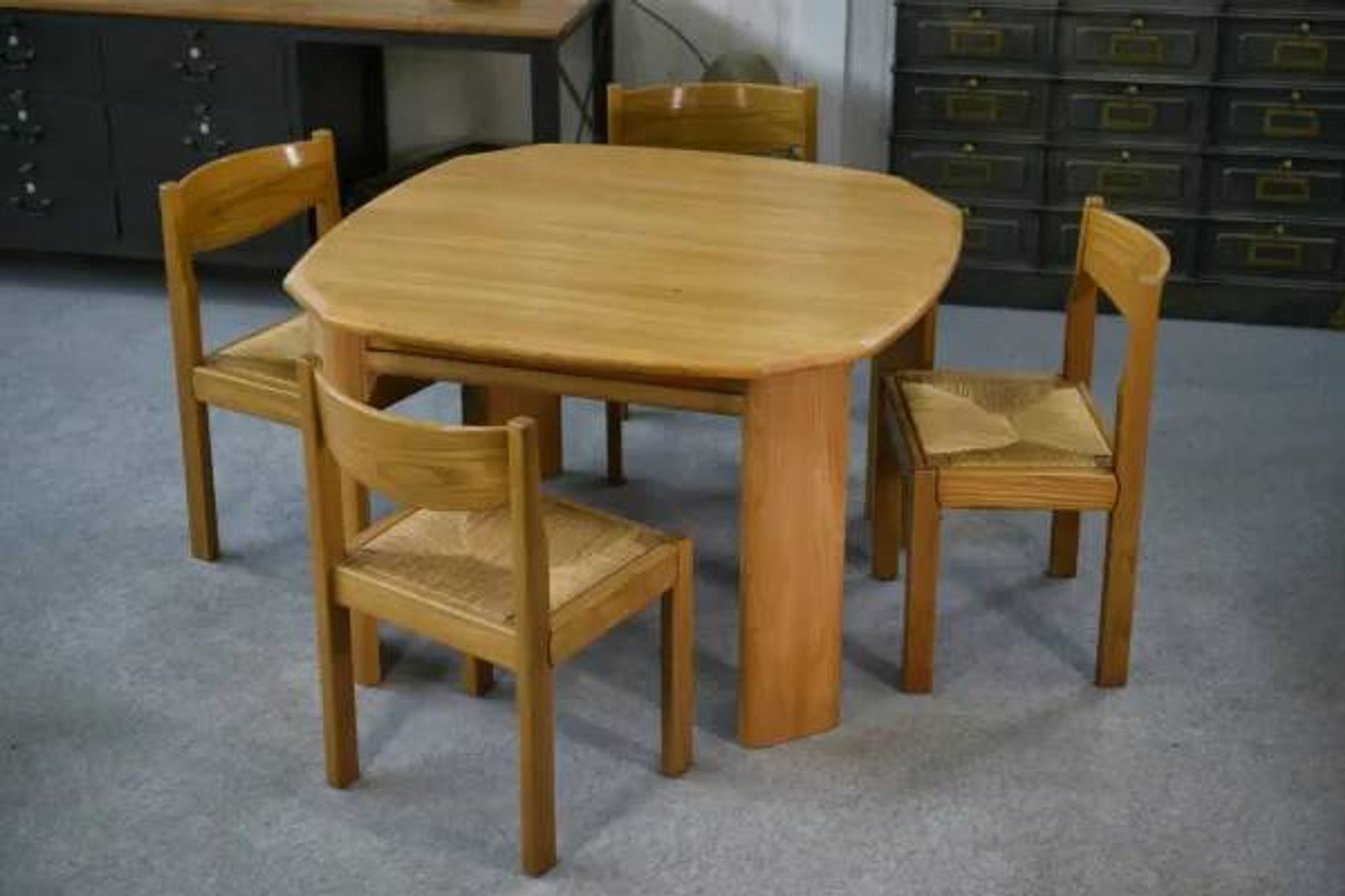 Solid elm table in the style of Maison Regain, 1970s