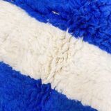 Tapis blanc avec des rectangles bleus 150cmx250cm