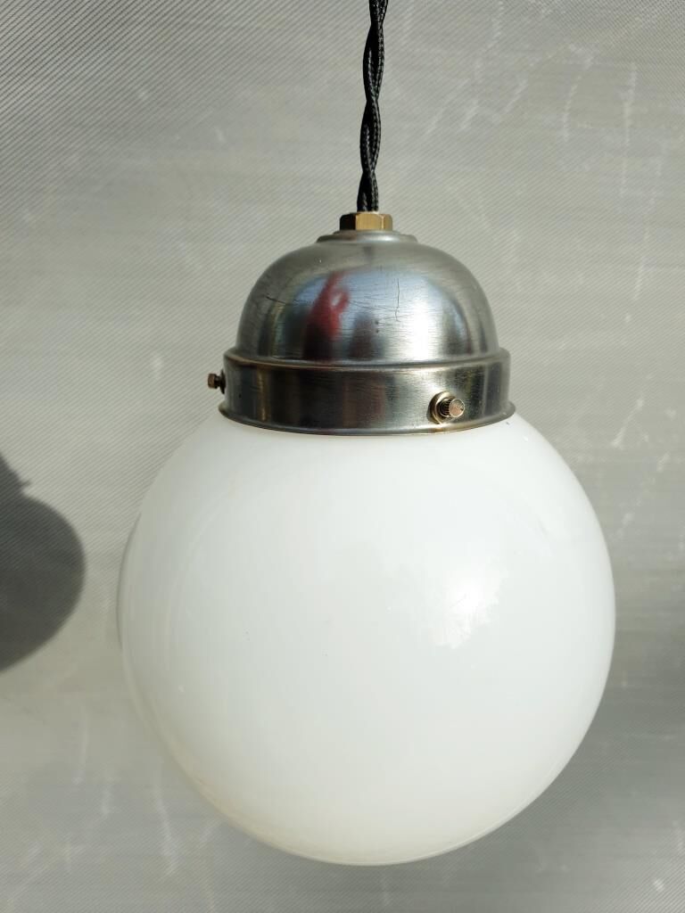 Art Deco opaline ball suspension with porcelain fastener