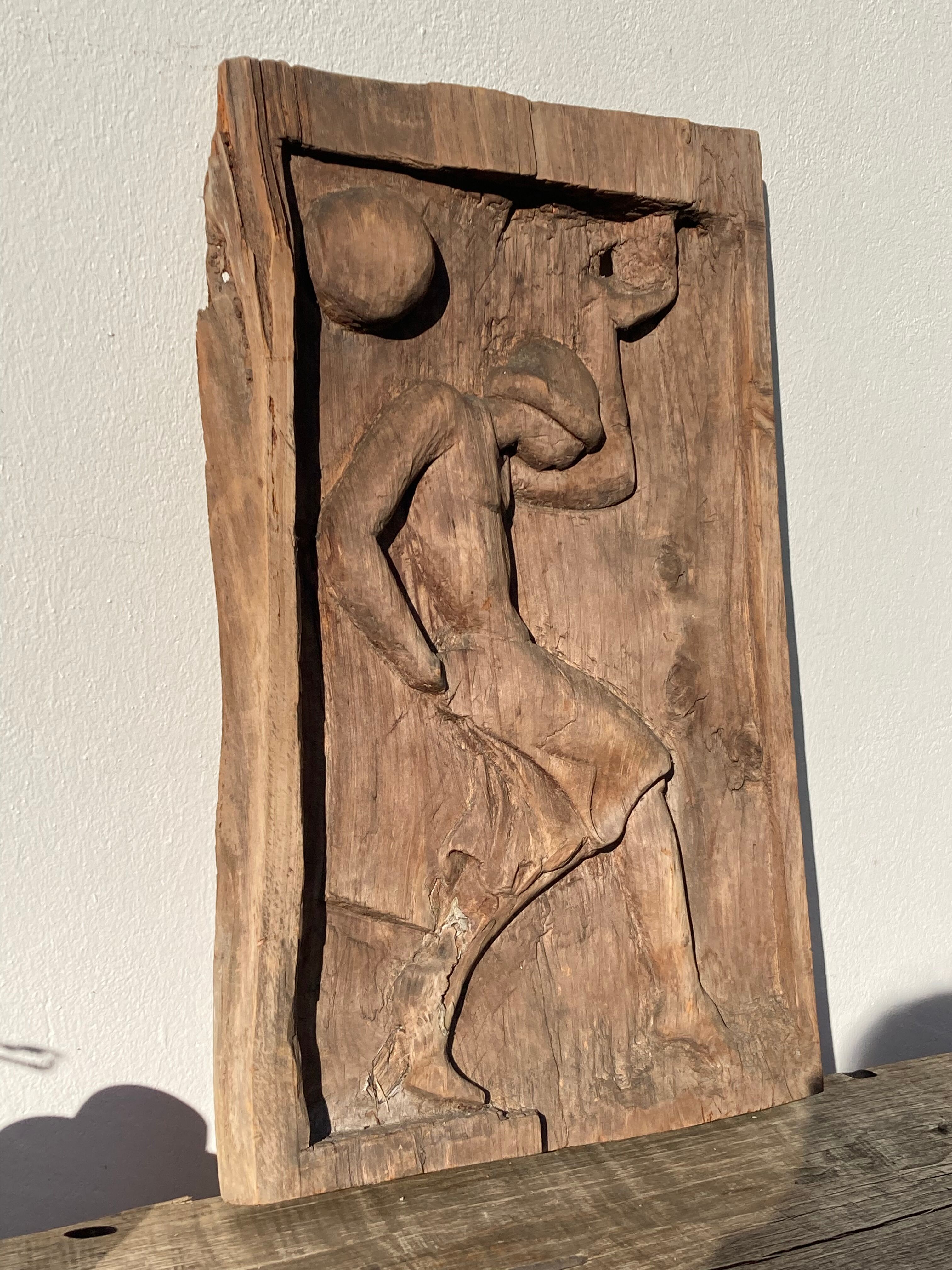 Door in low relief dancer style art deco 1930 wooden
