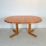 Table de salle à manger ovale extensible en pin de style danois