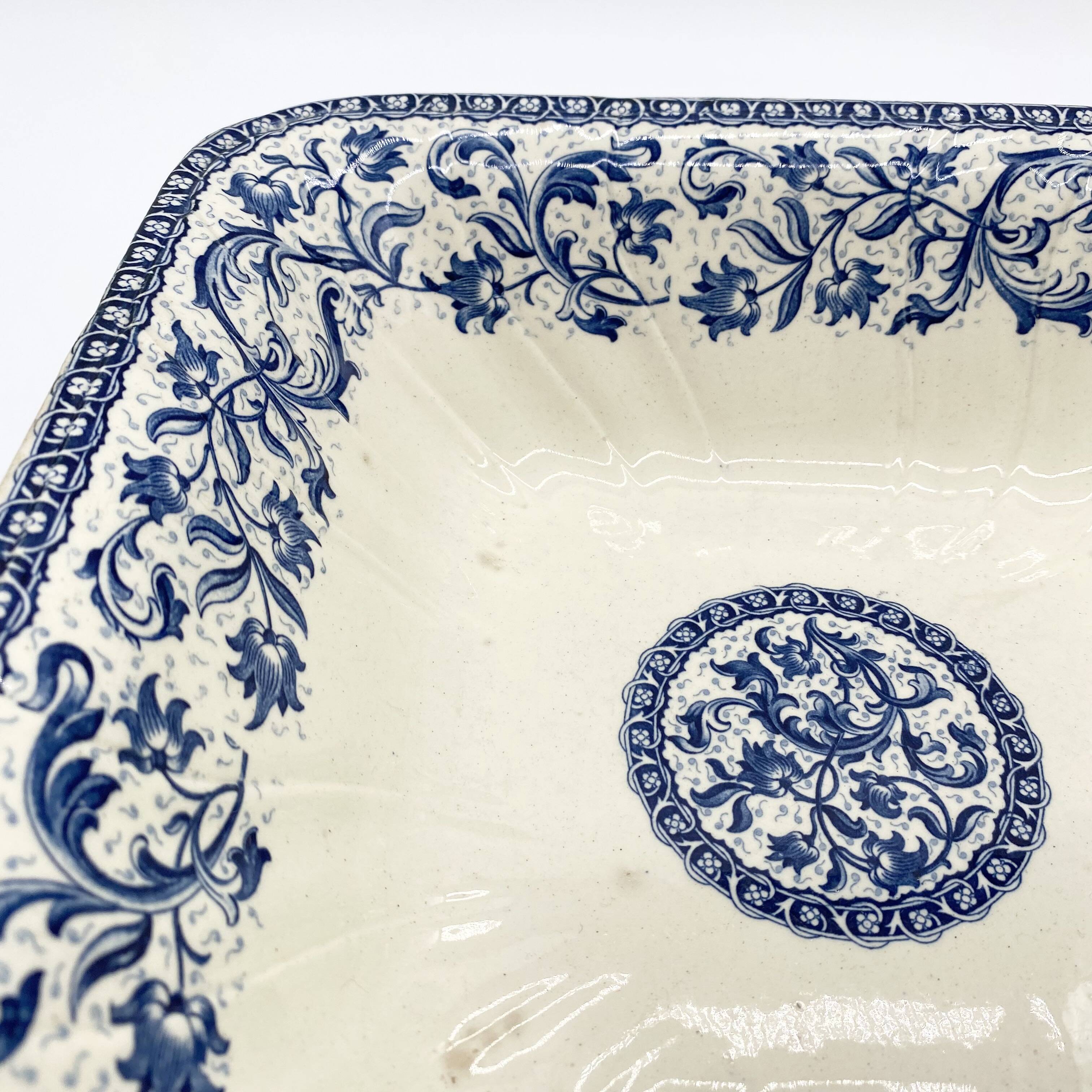 Gien earthenware dish / salad bowl "Terre de Fer", "Ibis" service, 1876