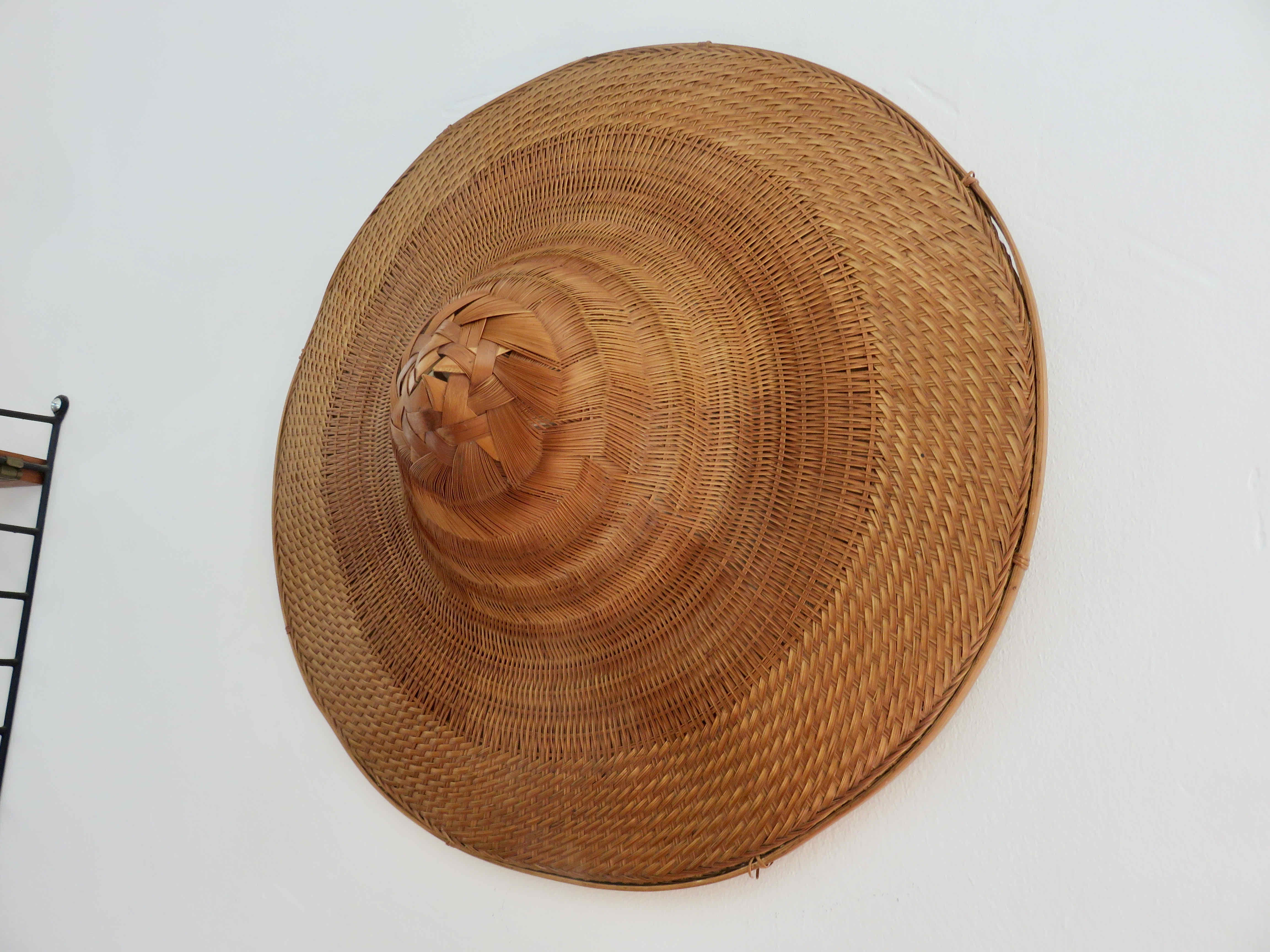 Asian braided wicker hat 70s