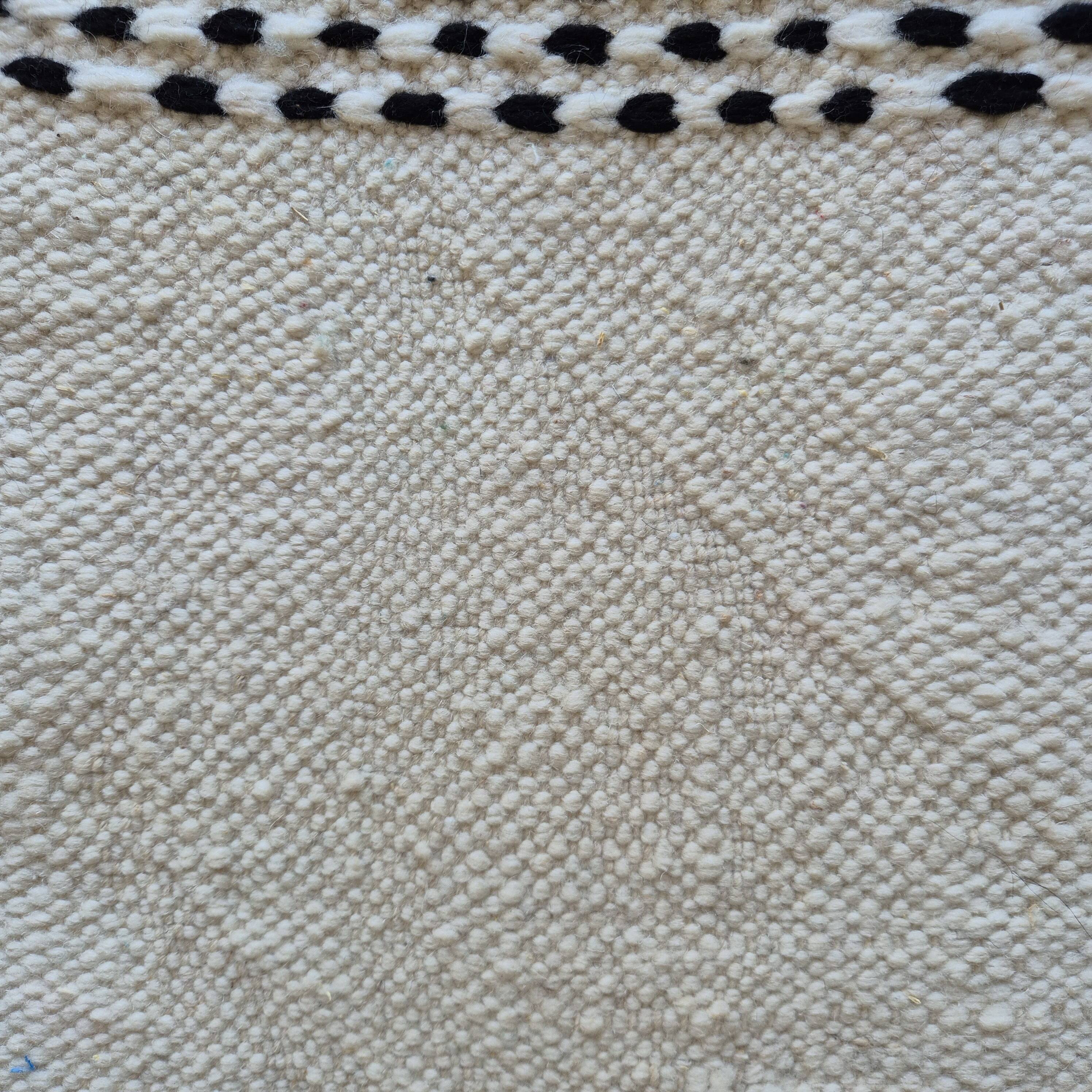 Berber kilim rug 150x250